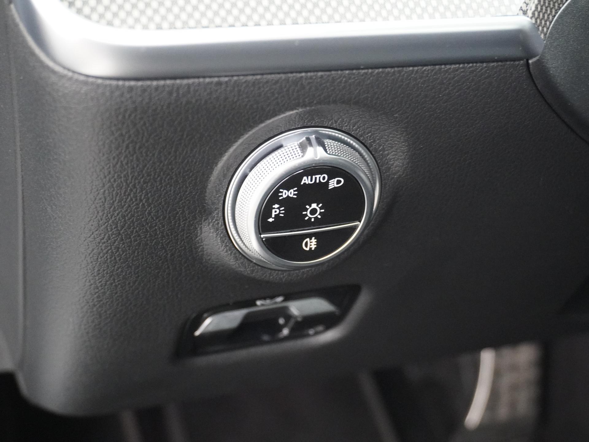 Mercedes-Benz C-Klasse 200 AMG Launch Edition 30