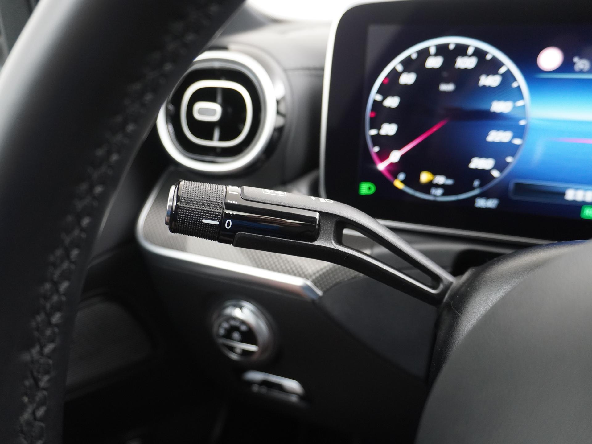 Mercedes-Benz C-Klasse 200 AMG Launch Edition 31