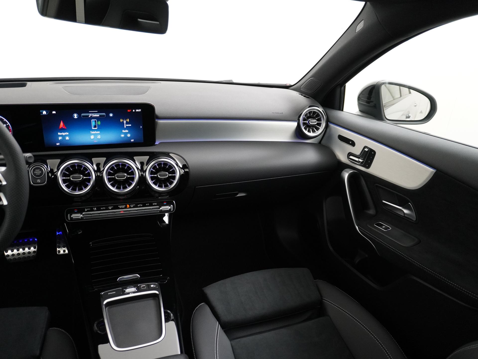 Mercedes-Benz A-Klasse 180 Business Solution AMG 26