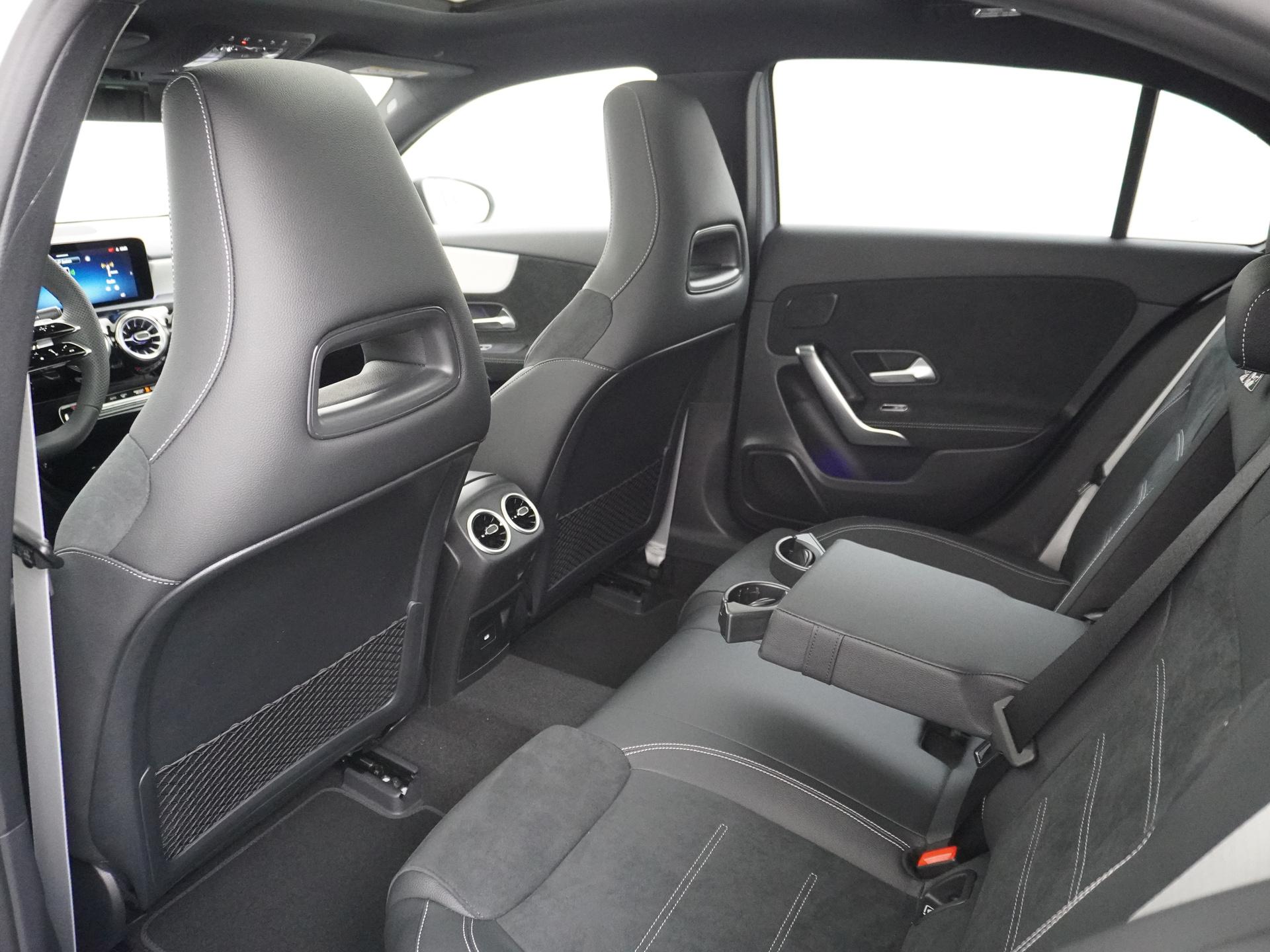 Mercedes-Benz A-Klasse 180 Business Solution AMG 21