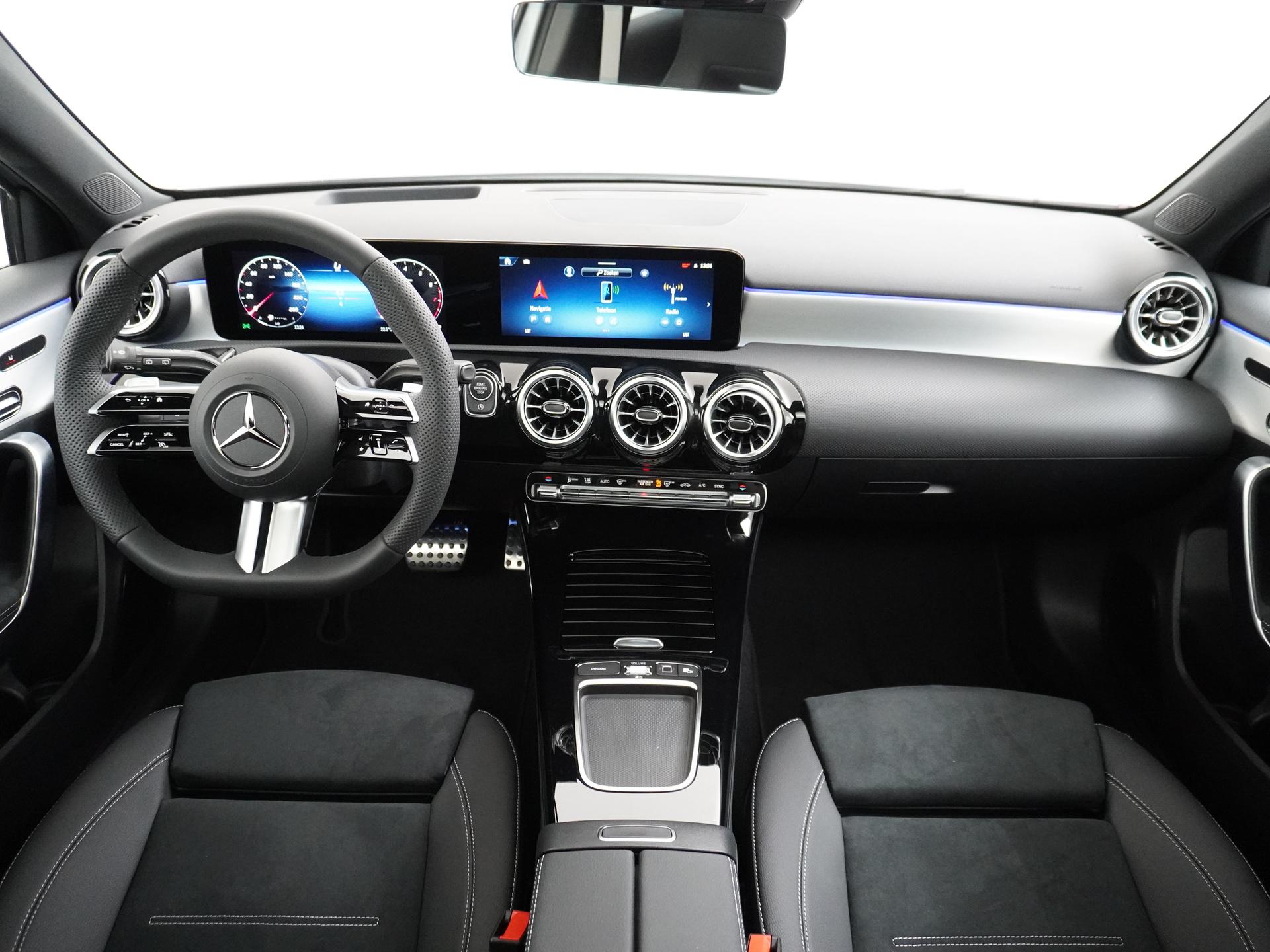 Mercedes-Benz A-Klasse 180 Business Solution AMG 24