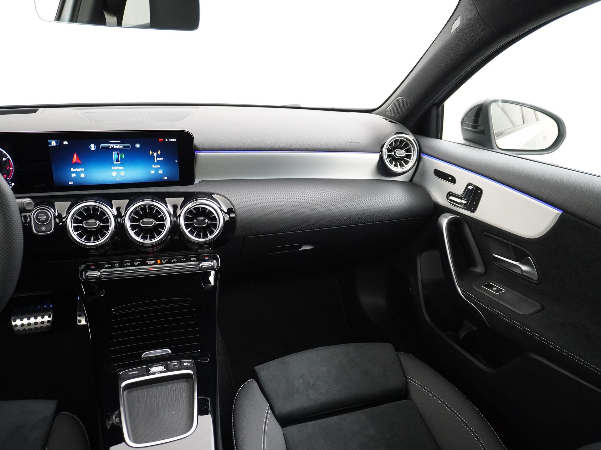 Mercedes-Benz A-Klasse 180 Business Solution AMG 26