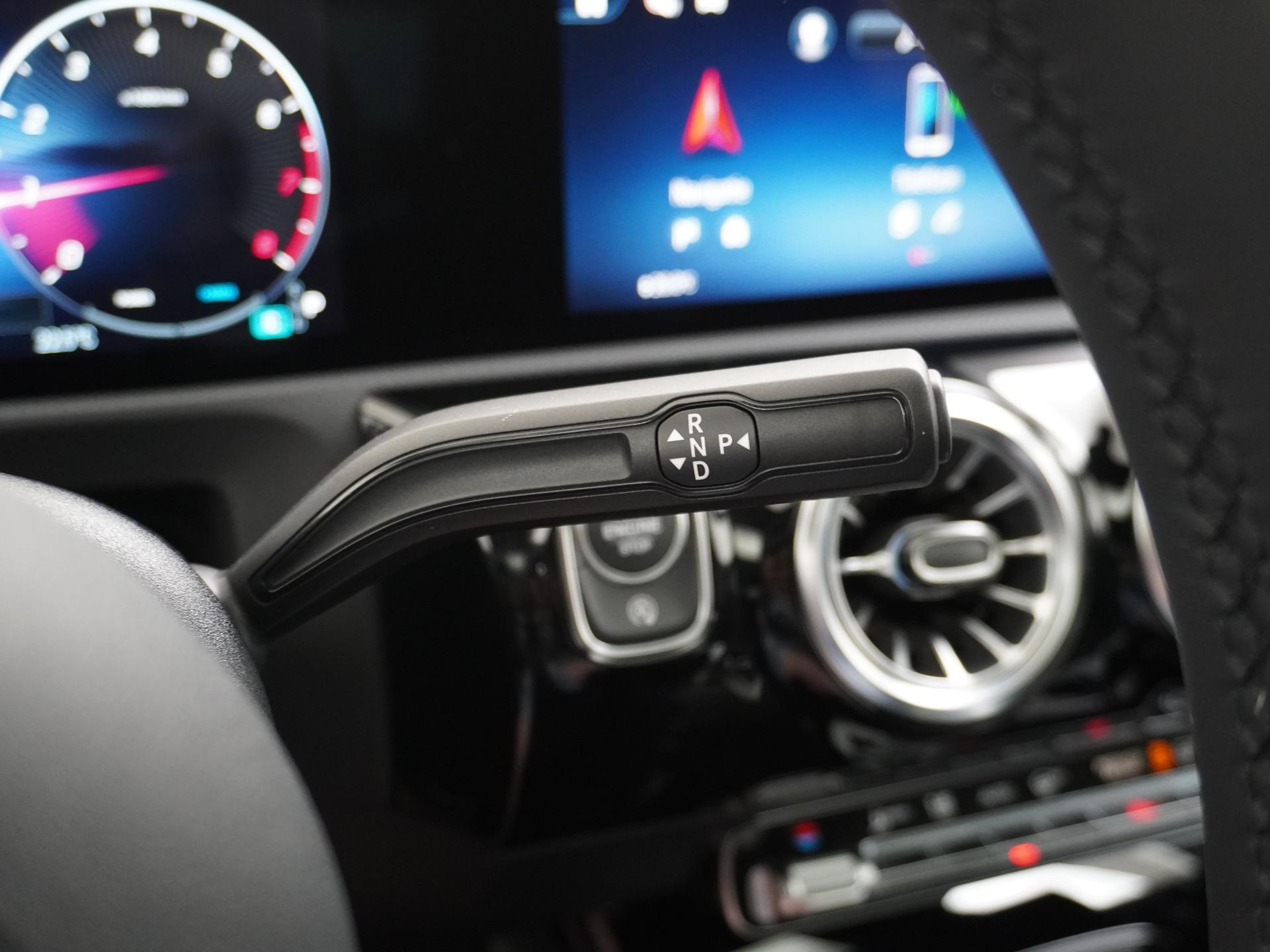 Mercedes-Benz A-Klasse 180 Business Solution AMG 29