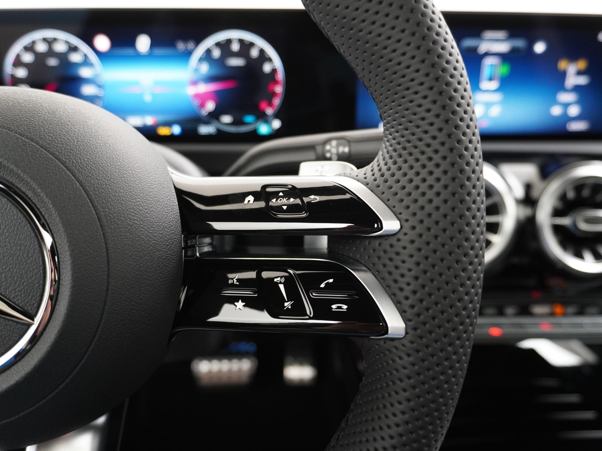 Mercedes-Benz A-Klasse 180 Business Solution AMG 31