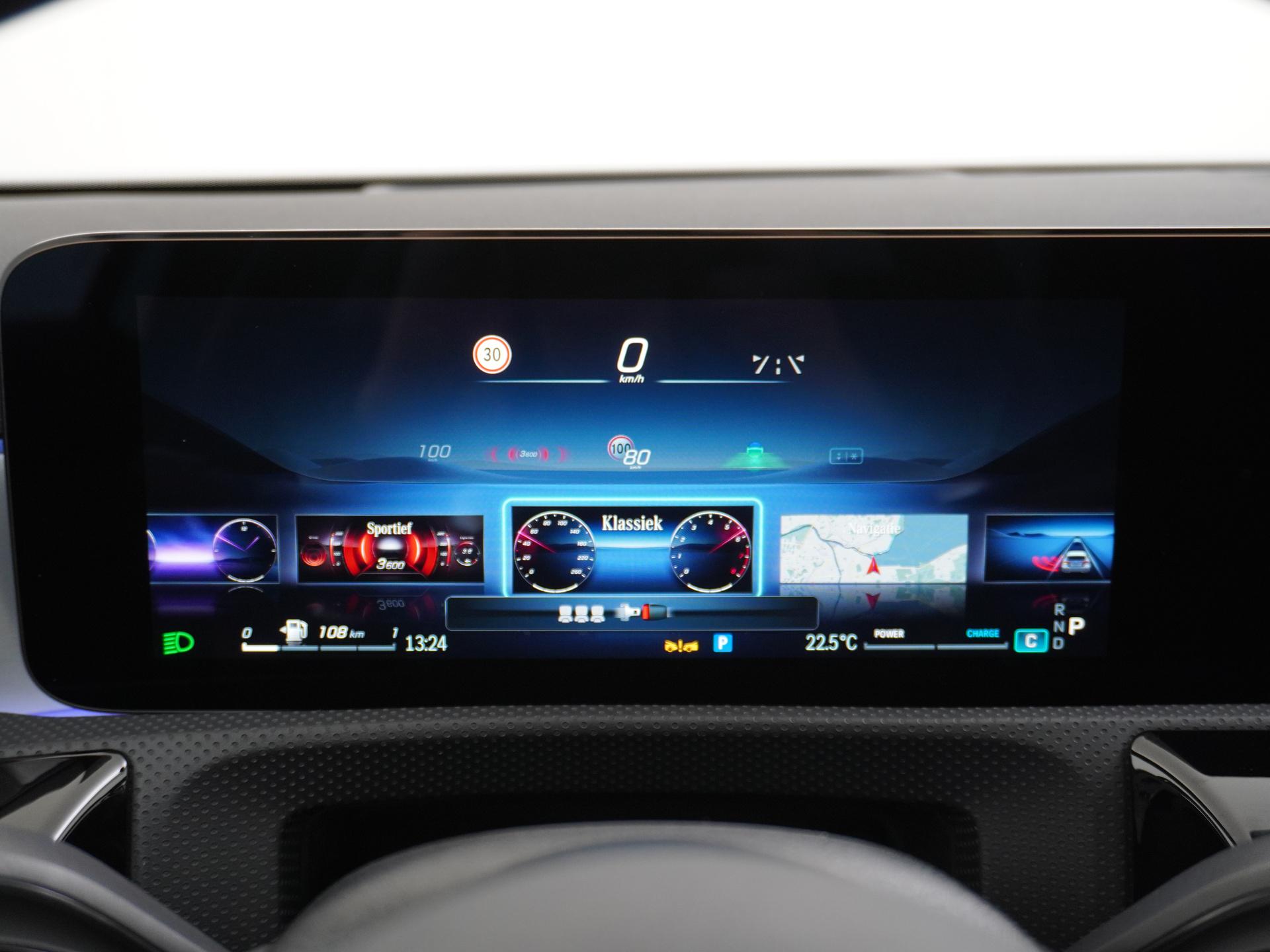 Mercedes-Benz A-Klasse 180 Business Solution AMG 34