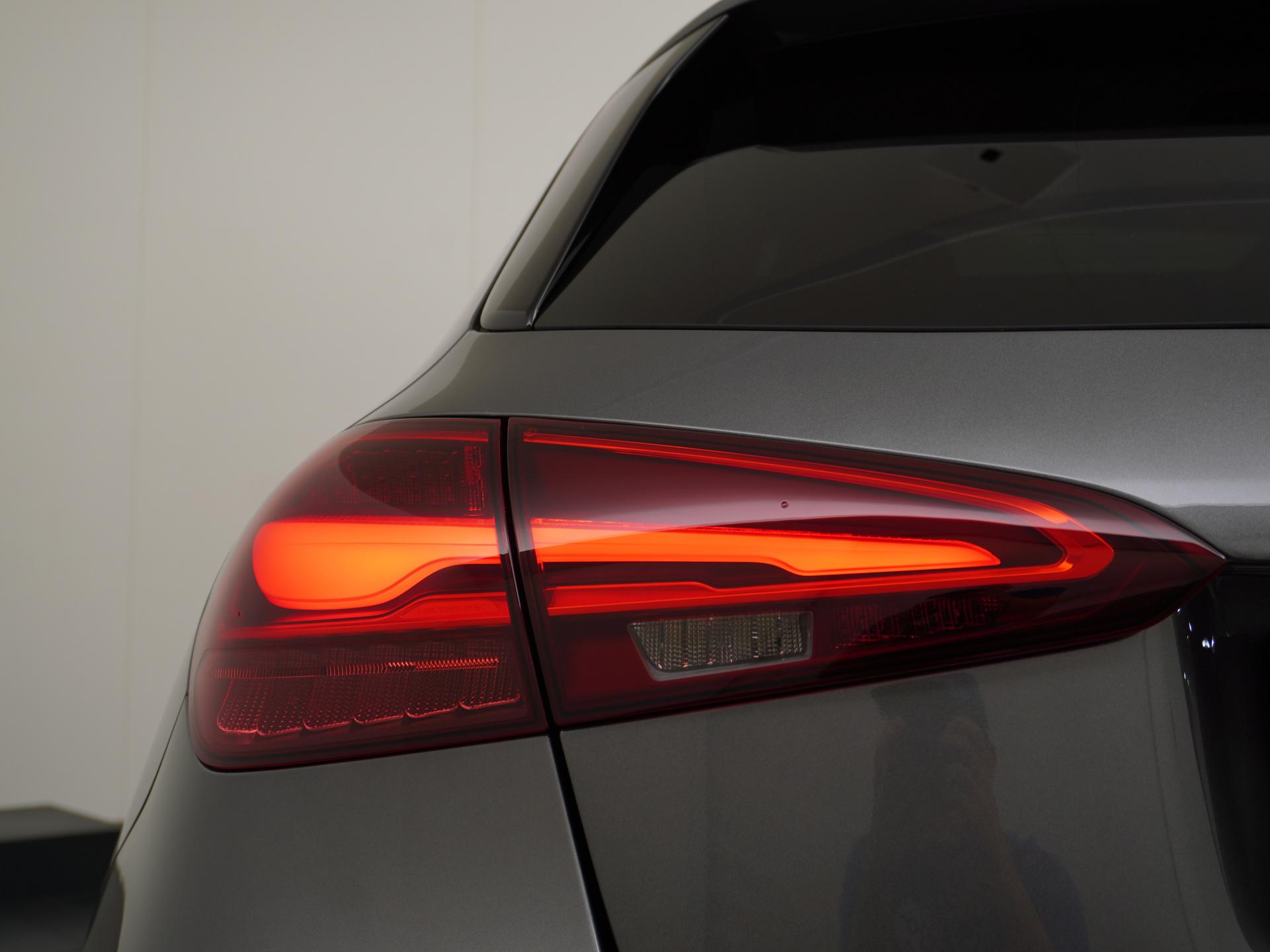 Mercedes-Benz A-Klasse 250 e Business Solution AMG 11