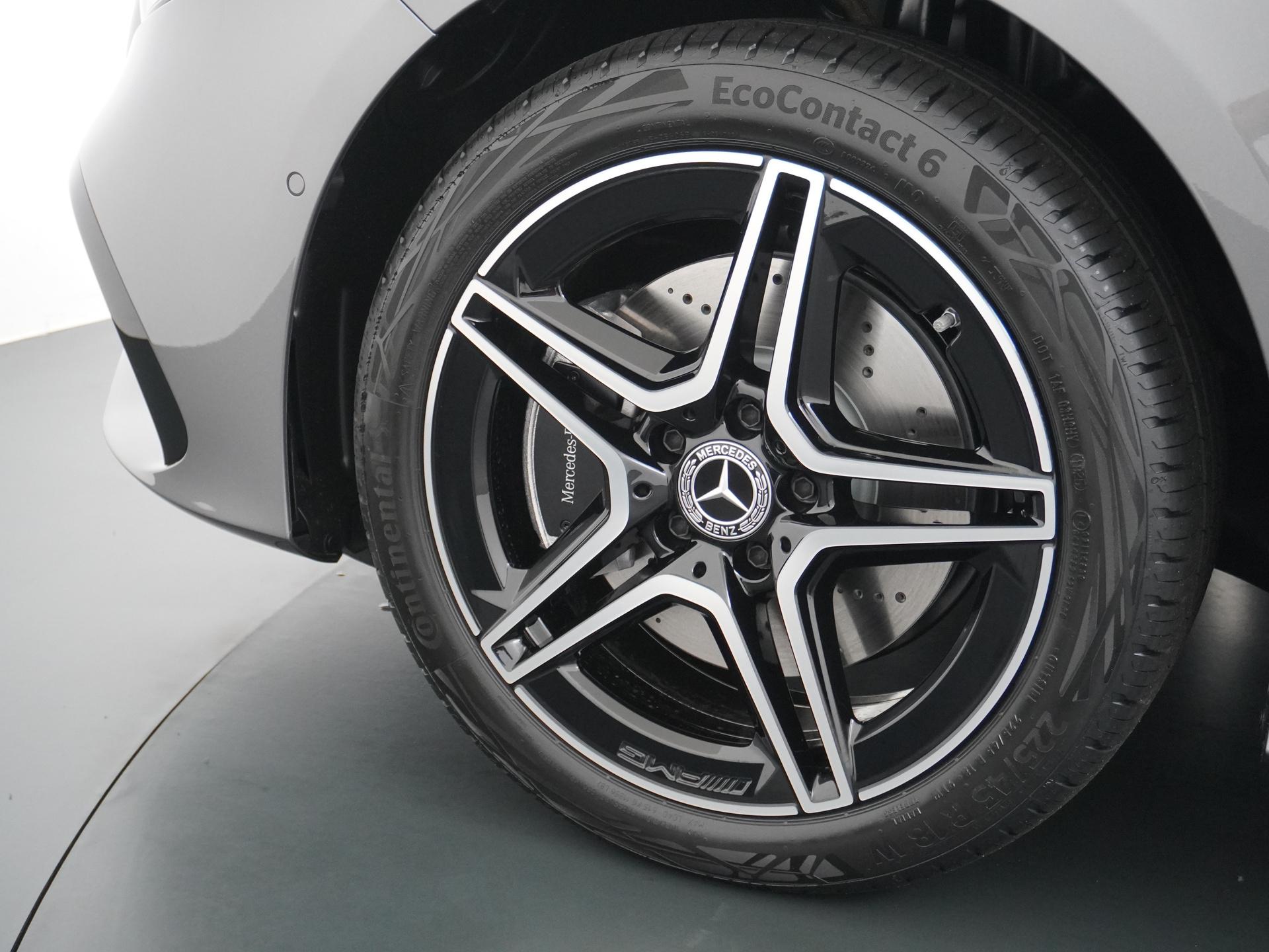 Mercedes-Benz A-Klasse 250 e Business Solution AMG 13