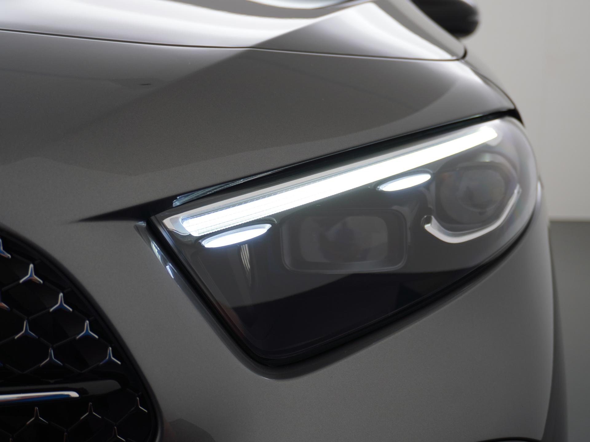 Mercedes-Benz A-Klasse 250 e Business Solution AMG 14