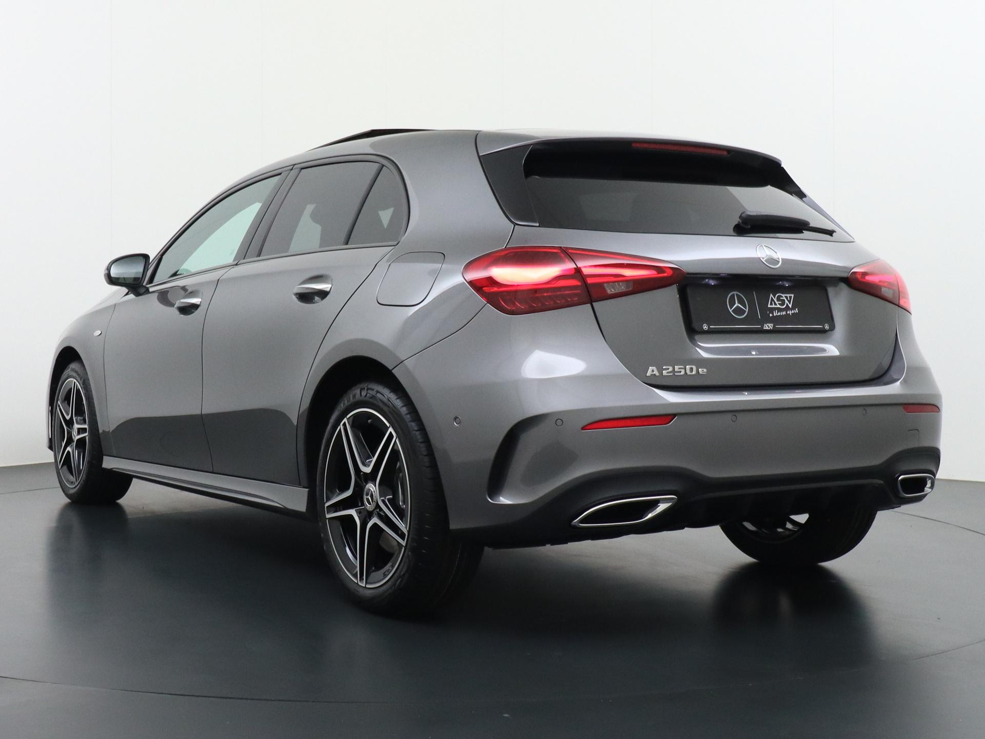 Mercedes-Benz A-Klasse 250 e Business Solution AMG 2