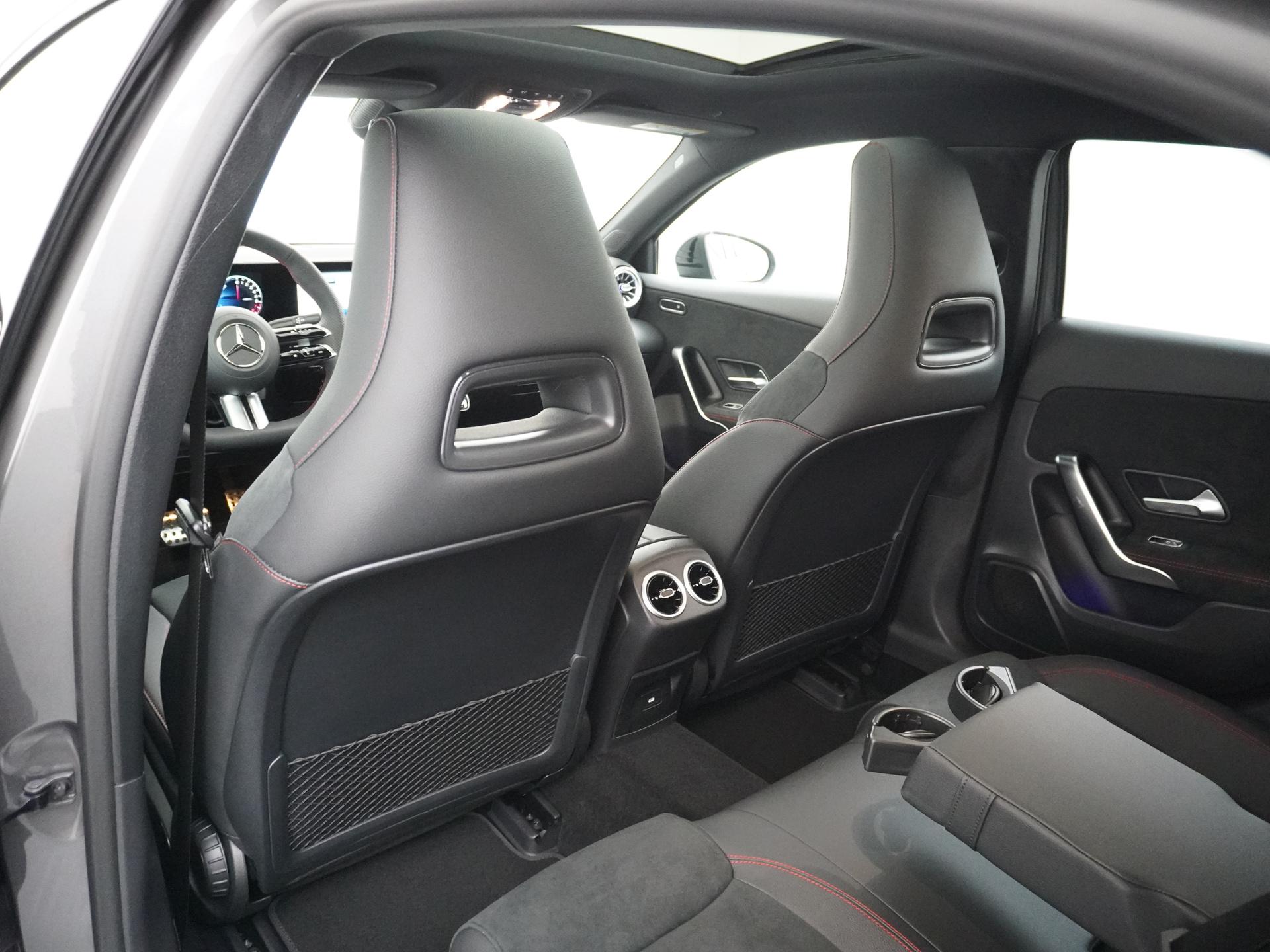 Mercedes-Benz A-Klasse 250 e Business Solution AMG 20