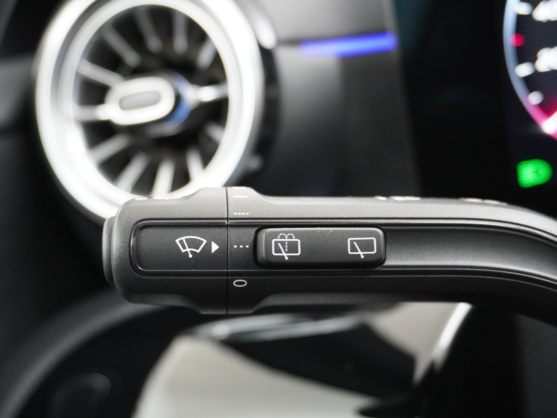 Mercedes-Benz A-Klasse 250 e Business Solution AMG 26