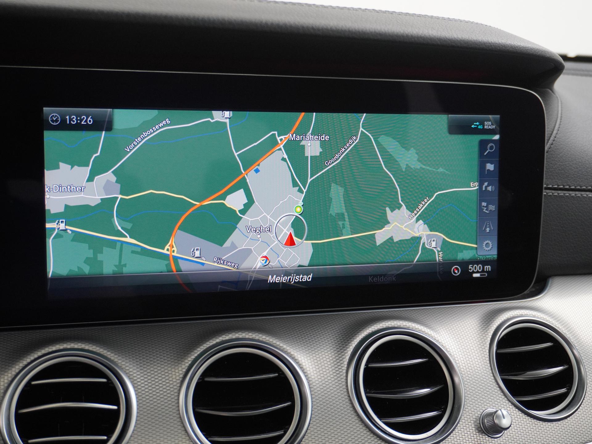 Mercedes-Benz E-Klasse 400 4Matic Premium Plus 11