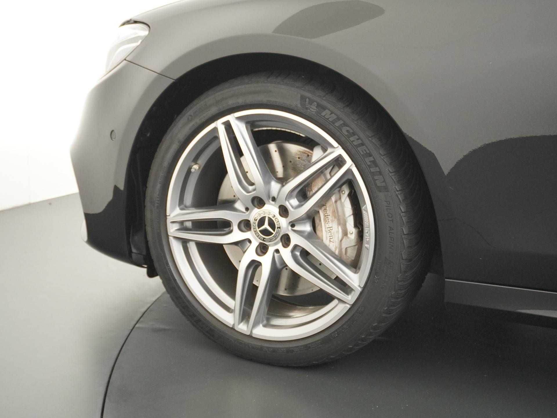 Mercedes-Benz E-Klasse 400 4Matic Premium Plus 13