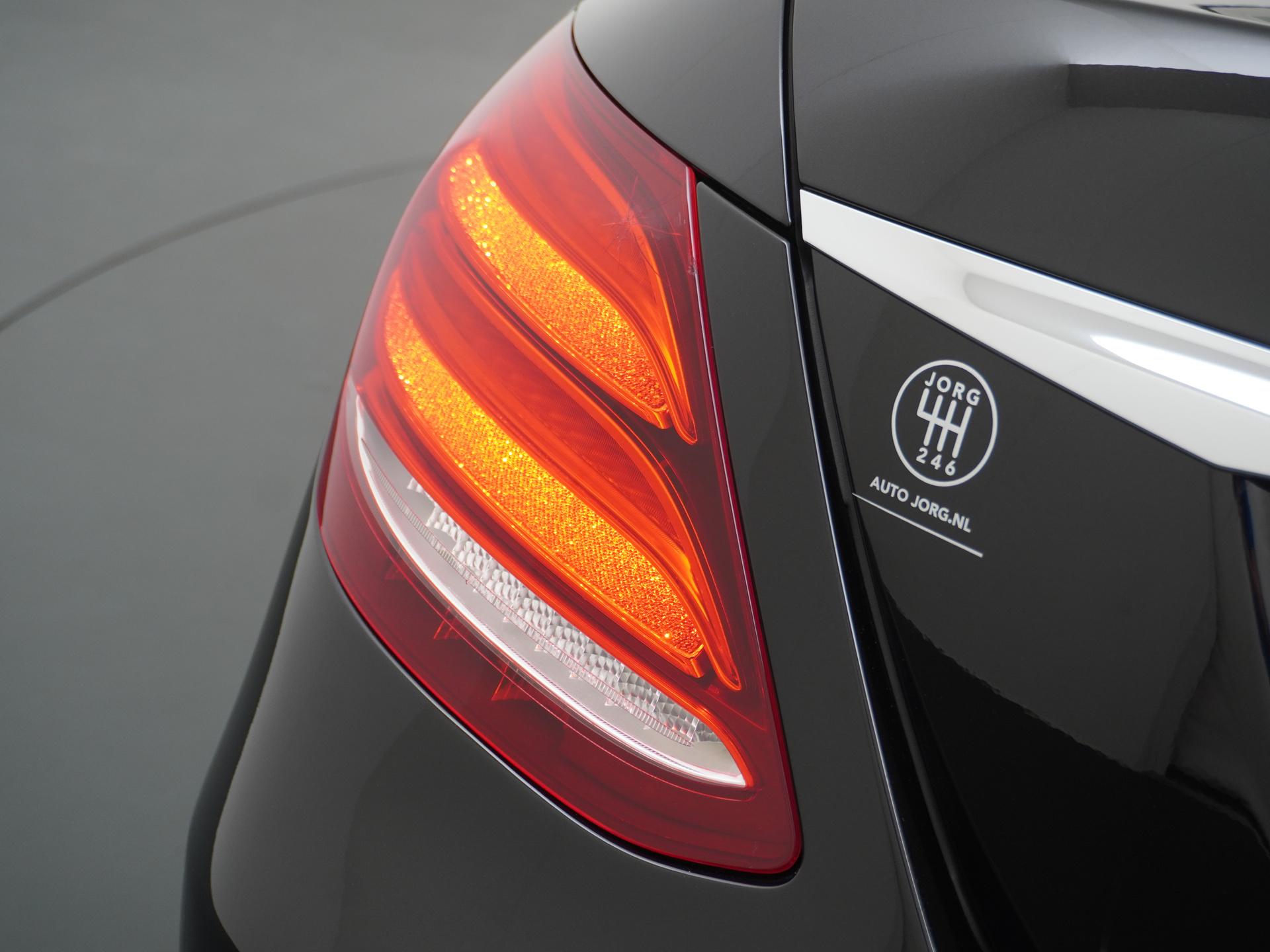 Mercedes-Benz E-Klasse 400 4Matic Premium Plus 16