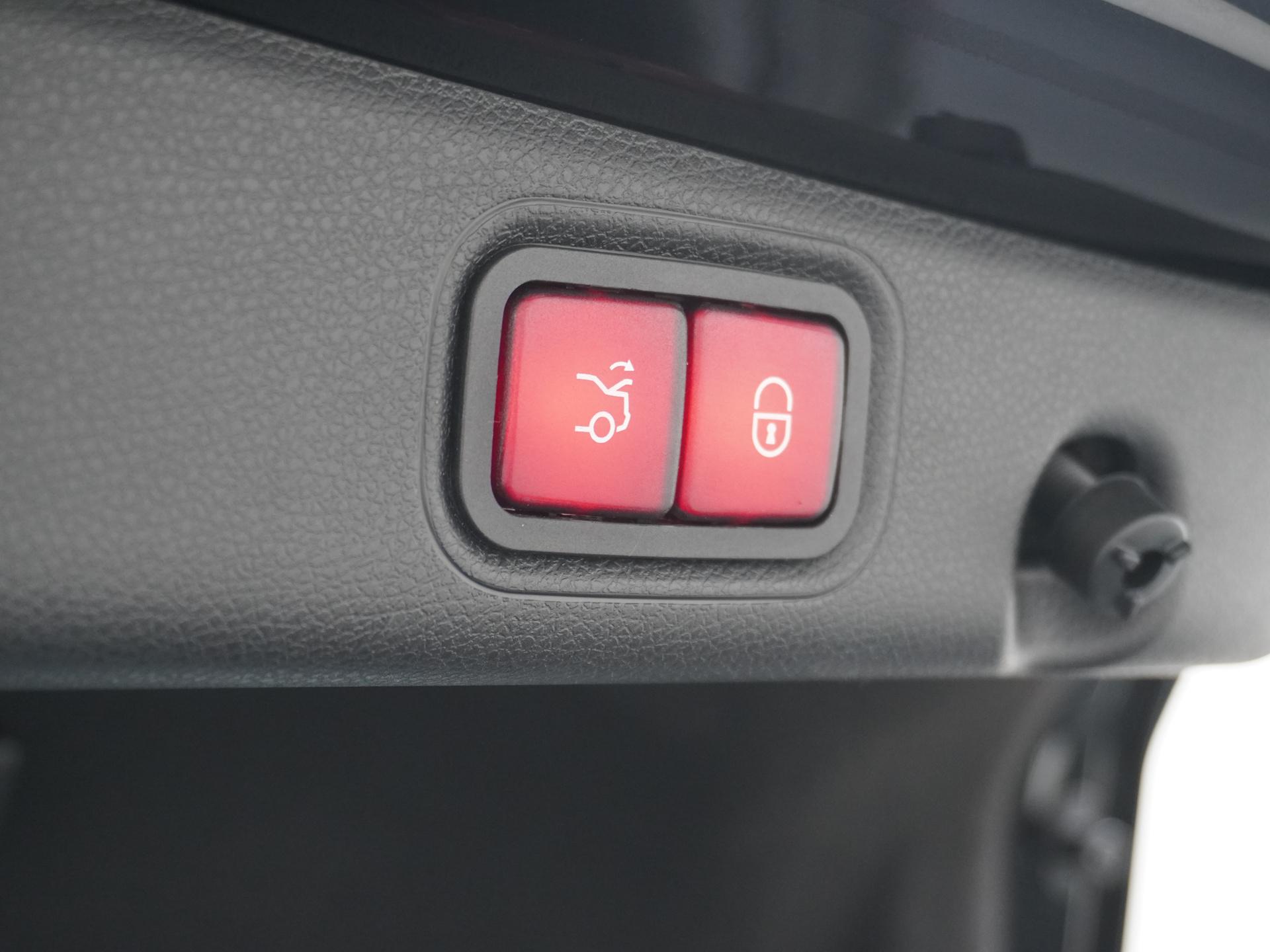 Mercedes-Benz E-Klasse 400 4Matic Premium Plus 17