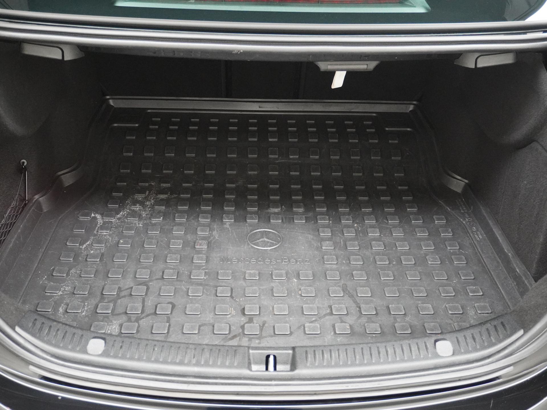 Mercedes-Benz E-Klasse 400 4Matic Premium Plus 27