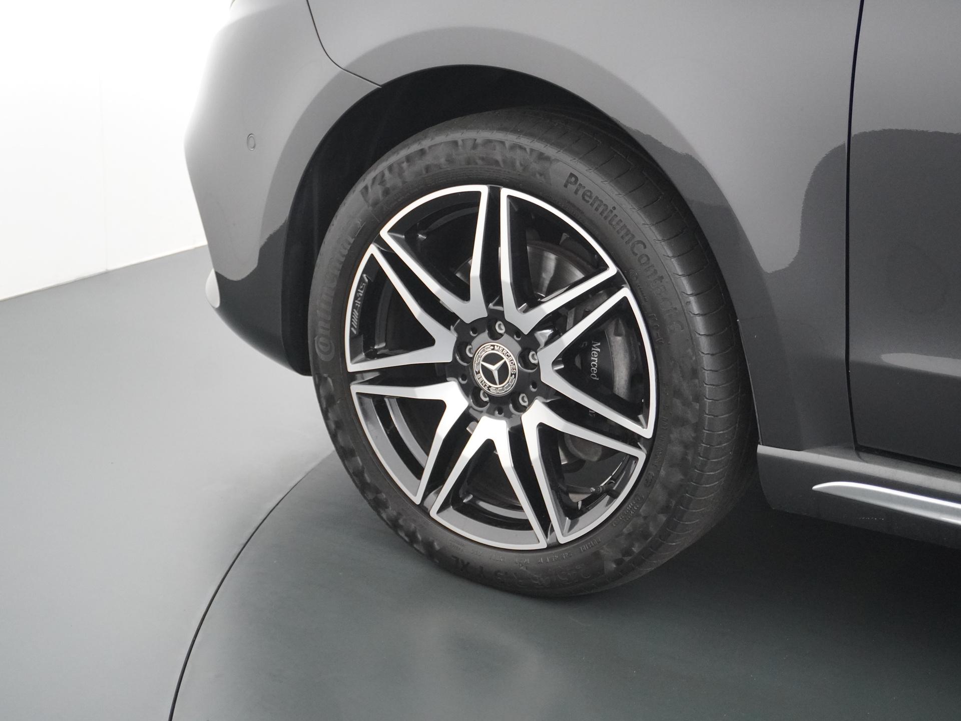 Mercedes-Benz V-Klasse 300d DC 4MATIC AMG / Avantgarde L2 15