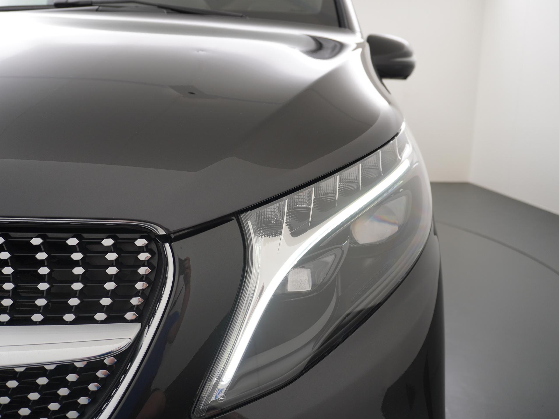 Mercedes-Benz V-Klasse 300d DC 4MATIC AMG / Avantgarde L2 16