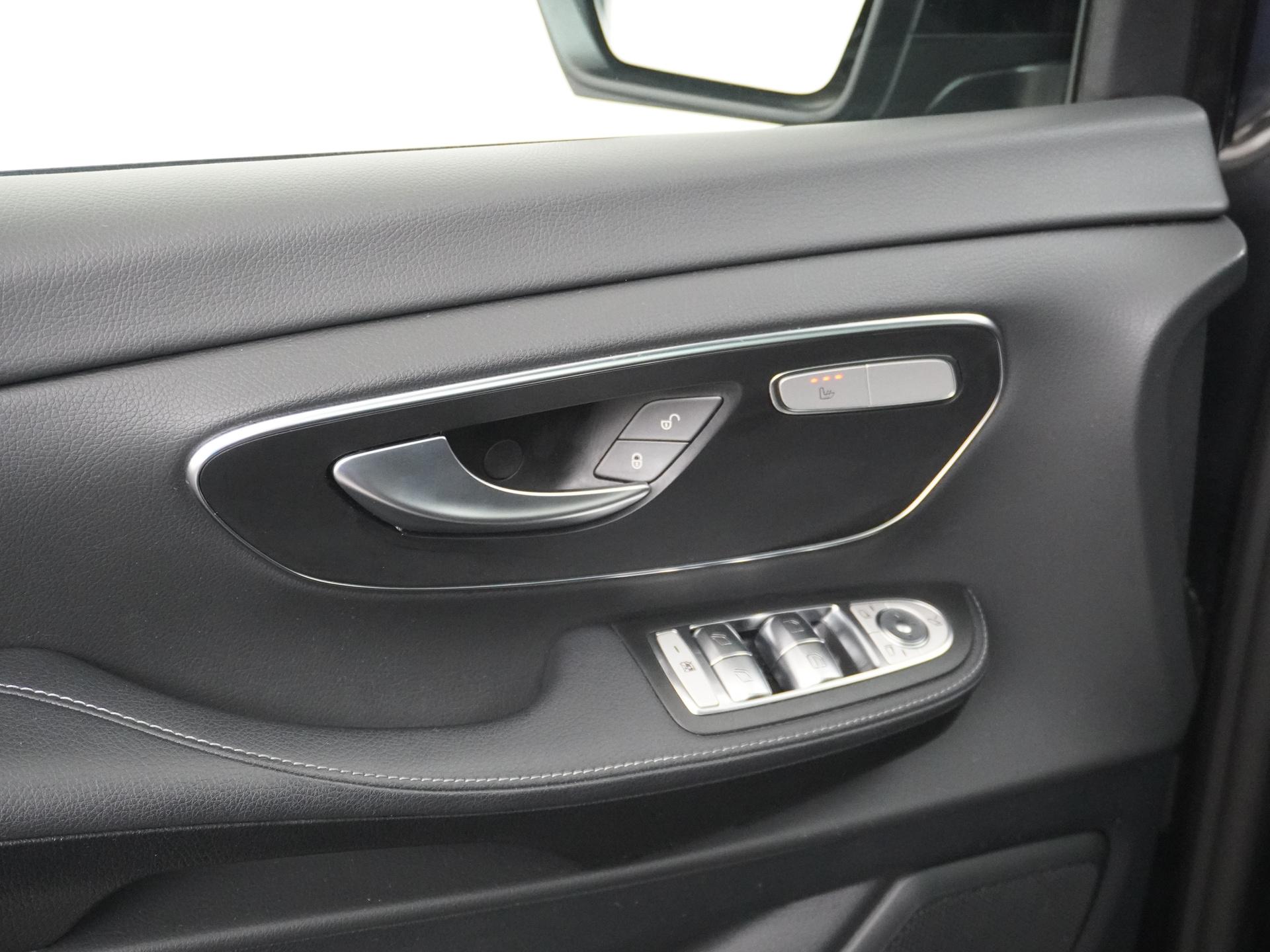 Mercedes-Benz V-Klasse 300d DC 4MATIC AMG / Avantgarde L2 18