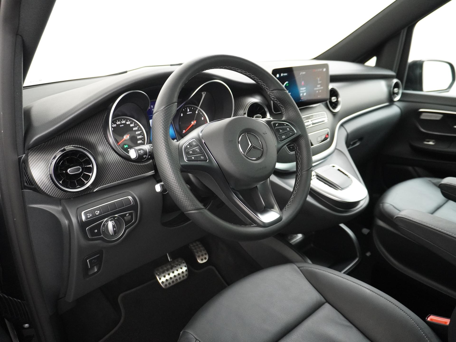 Mercedes-Benz V-Klasse 300d DC 4MATIC AMG / Avantgarde L2 19