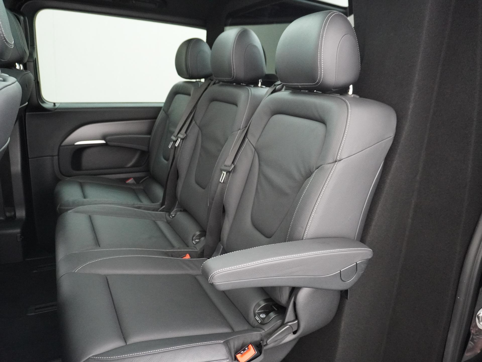 Mercedes-Benz V-Klasse 300d DC 4MATIC AMG / Avantgarde L2 22