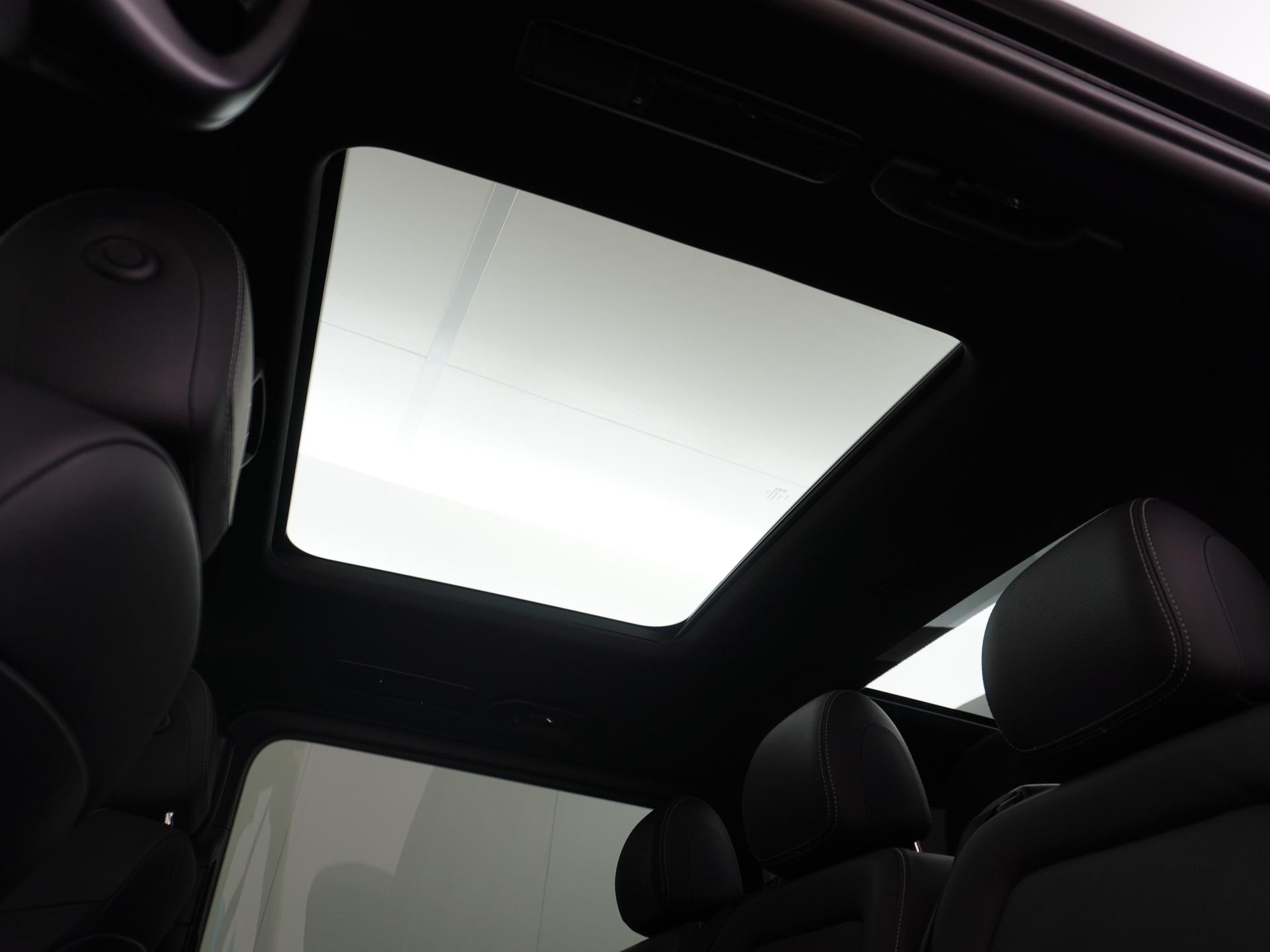 Mercedes-Benz V-Klasse 300d DC 4MATIC AMG / Avantgarde L2 23