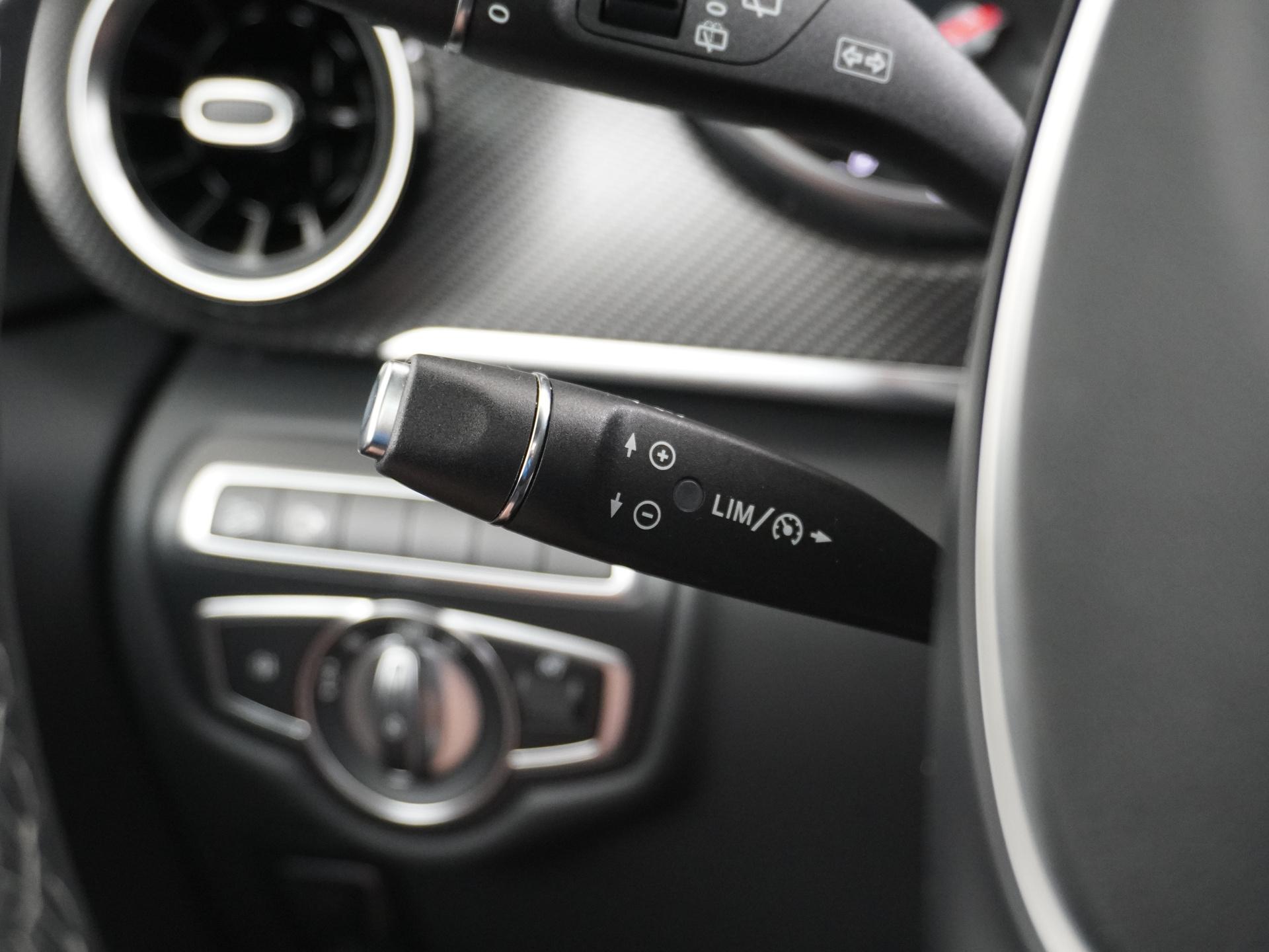 Mercedes-Benz V-Klasse 300d DC 4MATIC AMG / Avantgarde L2 30