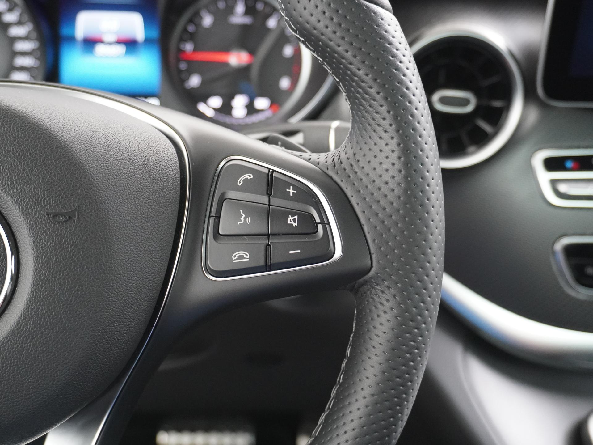 Mercedes-Benz V-Klasse 300d DC 4MATIC AMG / Avantgarde L2 33