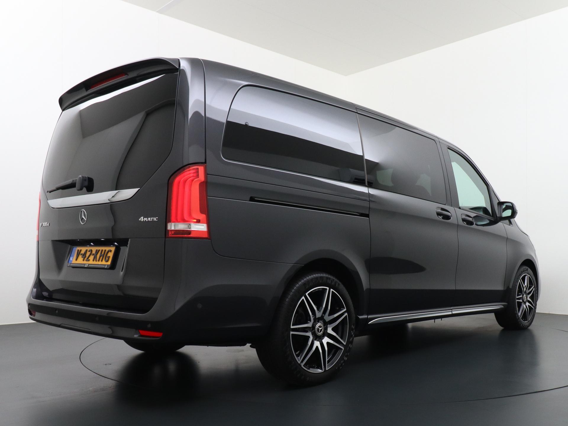 Mercedes-Benz V-Klasse 300d DC 4MATIC AMG / Avantgarde L2 4