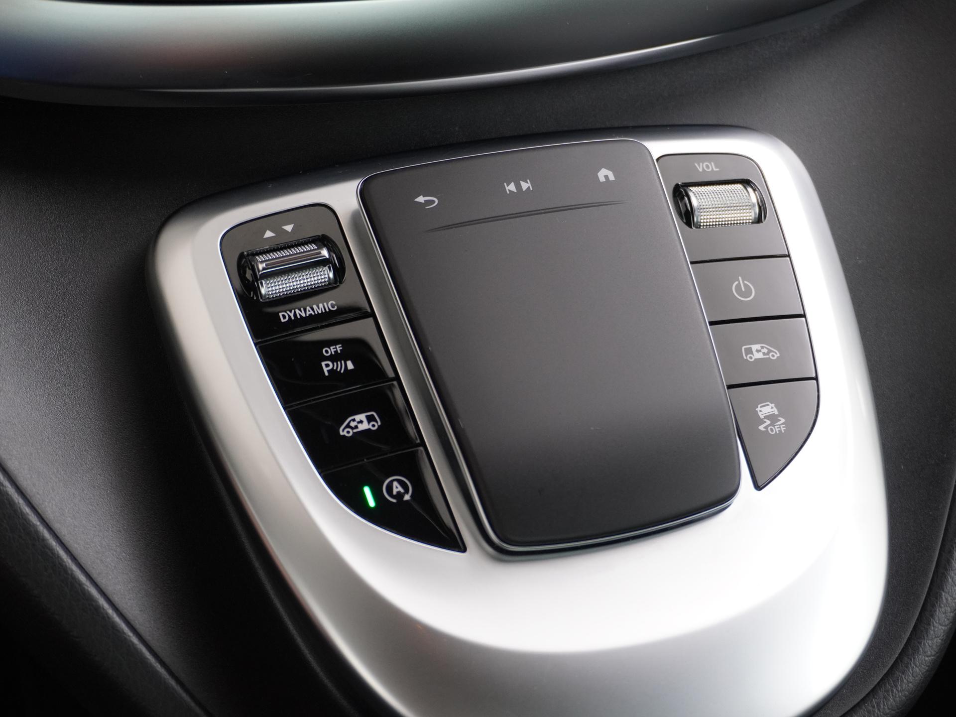 Mercedes-Benz V-Klasse 300d DC 4MATIC AMG / Avantgarde L2 43