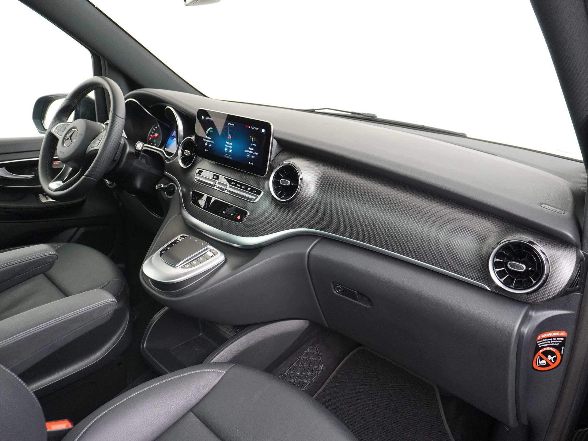 Mercedes-Benz V-Klasse 300d DC 4MATIC AMG / Avantgarde L2 44