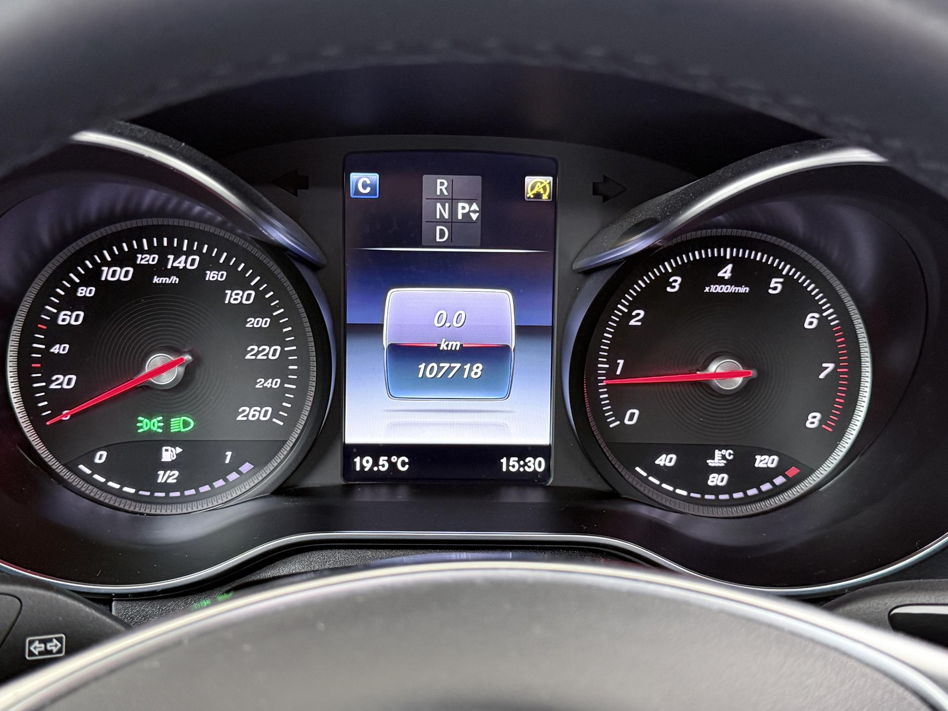 Mercedes-Benz GLC Coupé 300 4MATIC 11