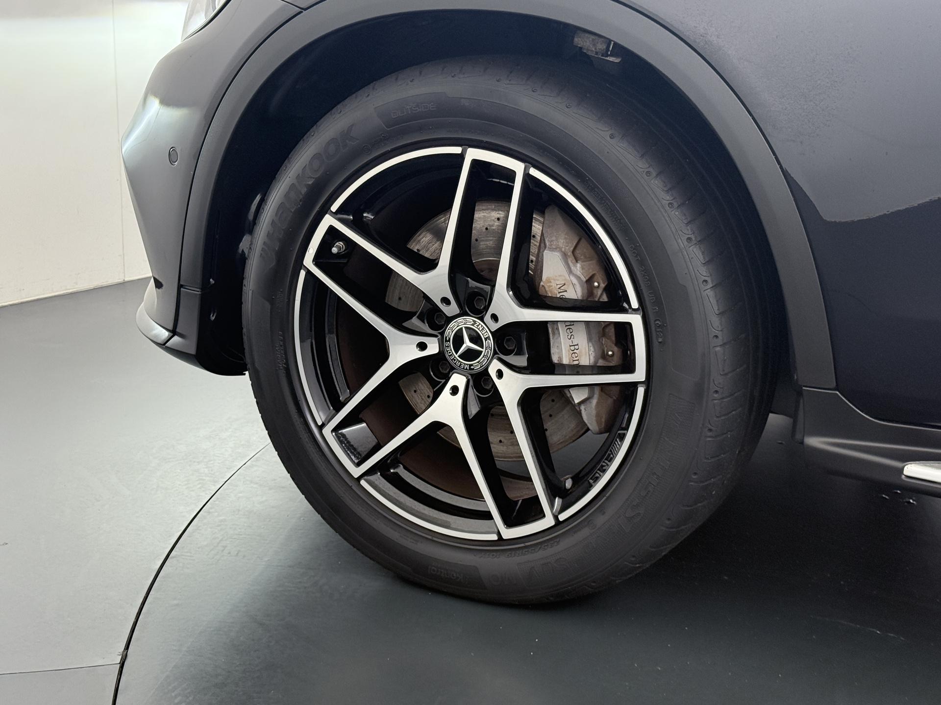 Mercedes-Benz GLC Coupé 300 4MATIC 14