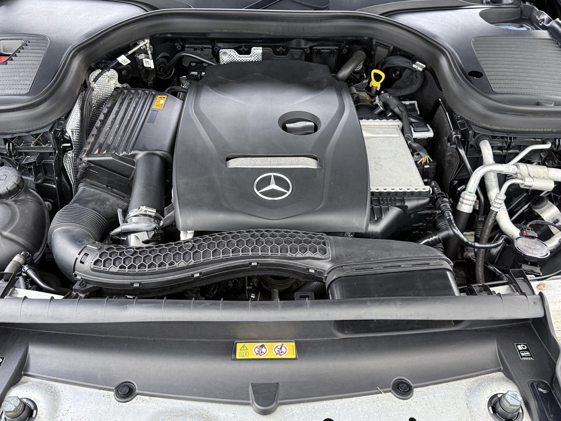 Mercedes-Benz GLC Coupé 300 4MATIC 15