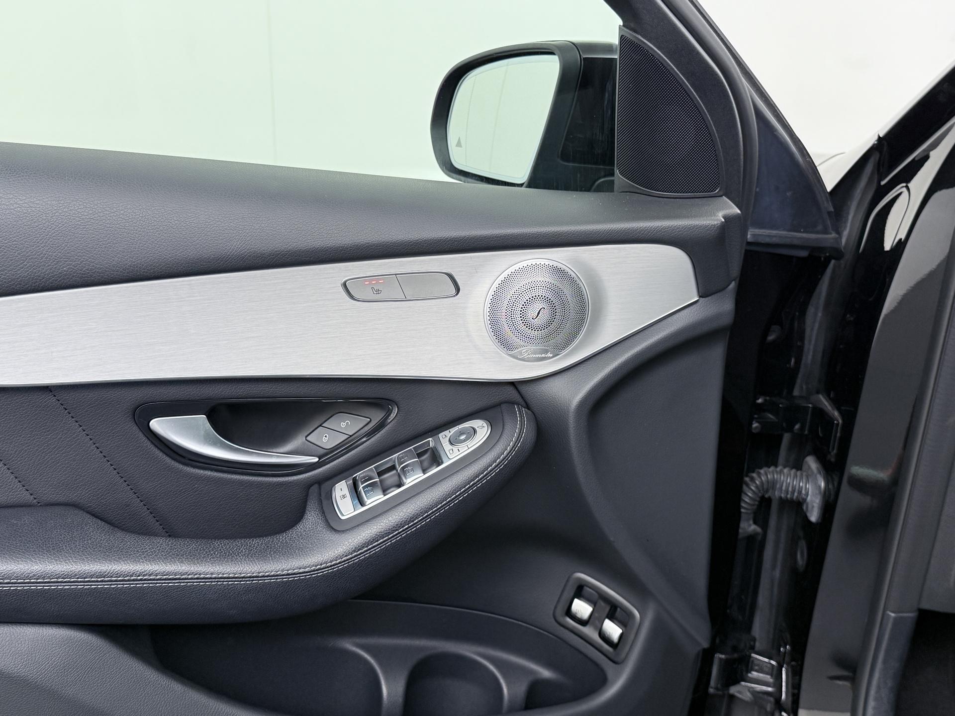 Mercedes-Benz GLC Coupé 300 4MATIC 16