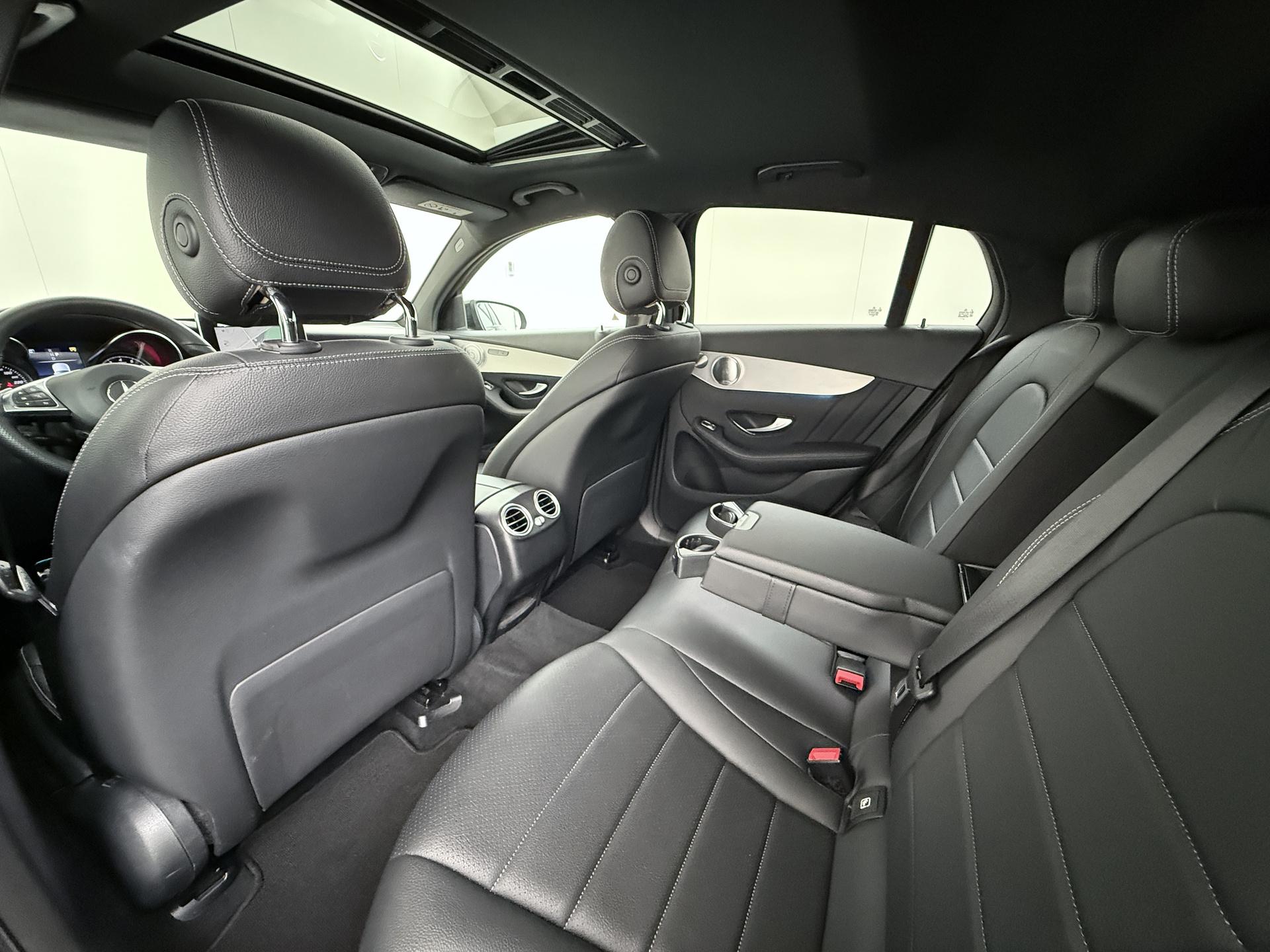 Mercedes-Benz GLC Coupé 300 4MATIC 19