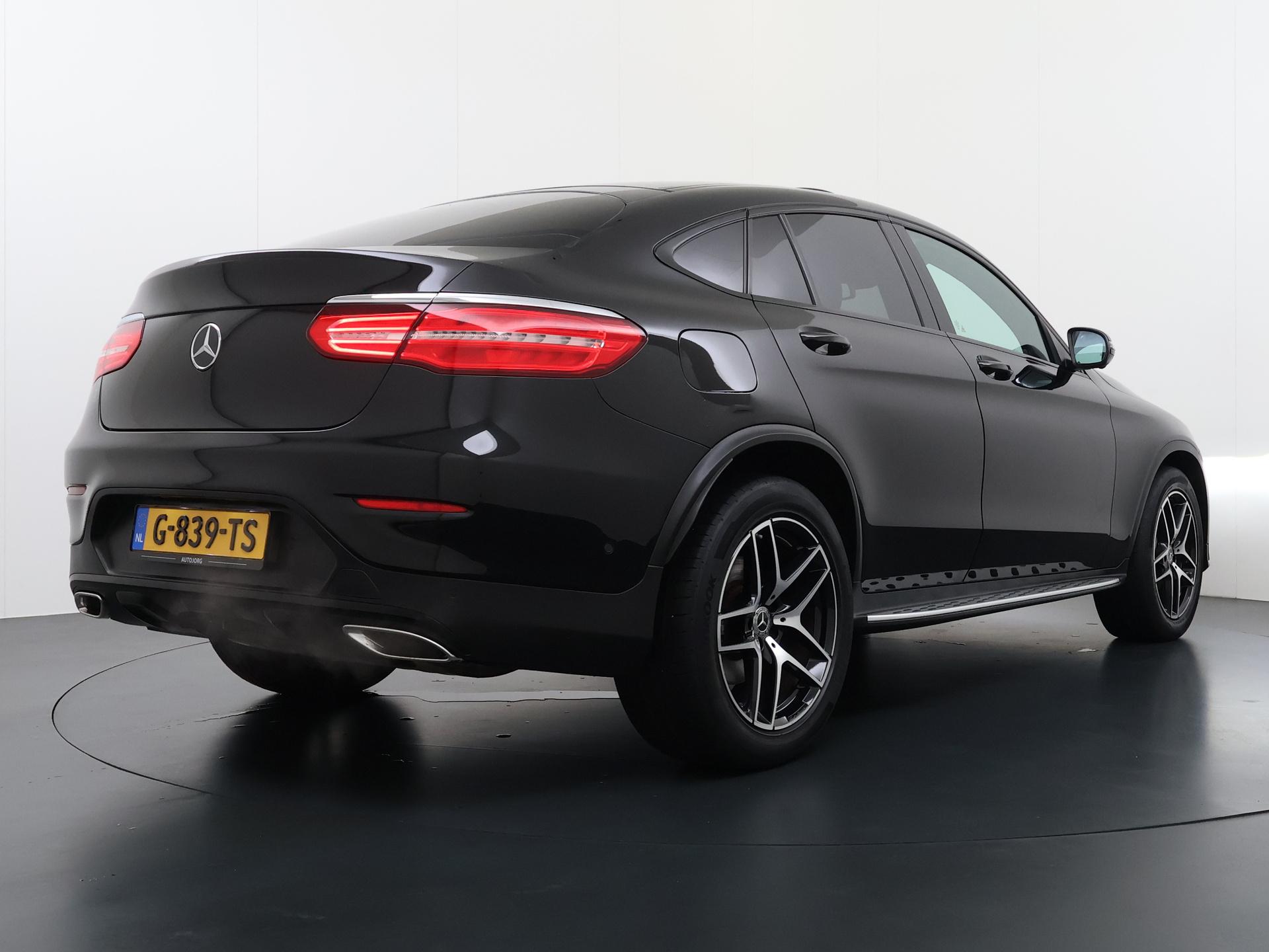 Mercedes-Benz GLC Coupé 300 4MATIC 2