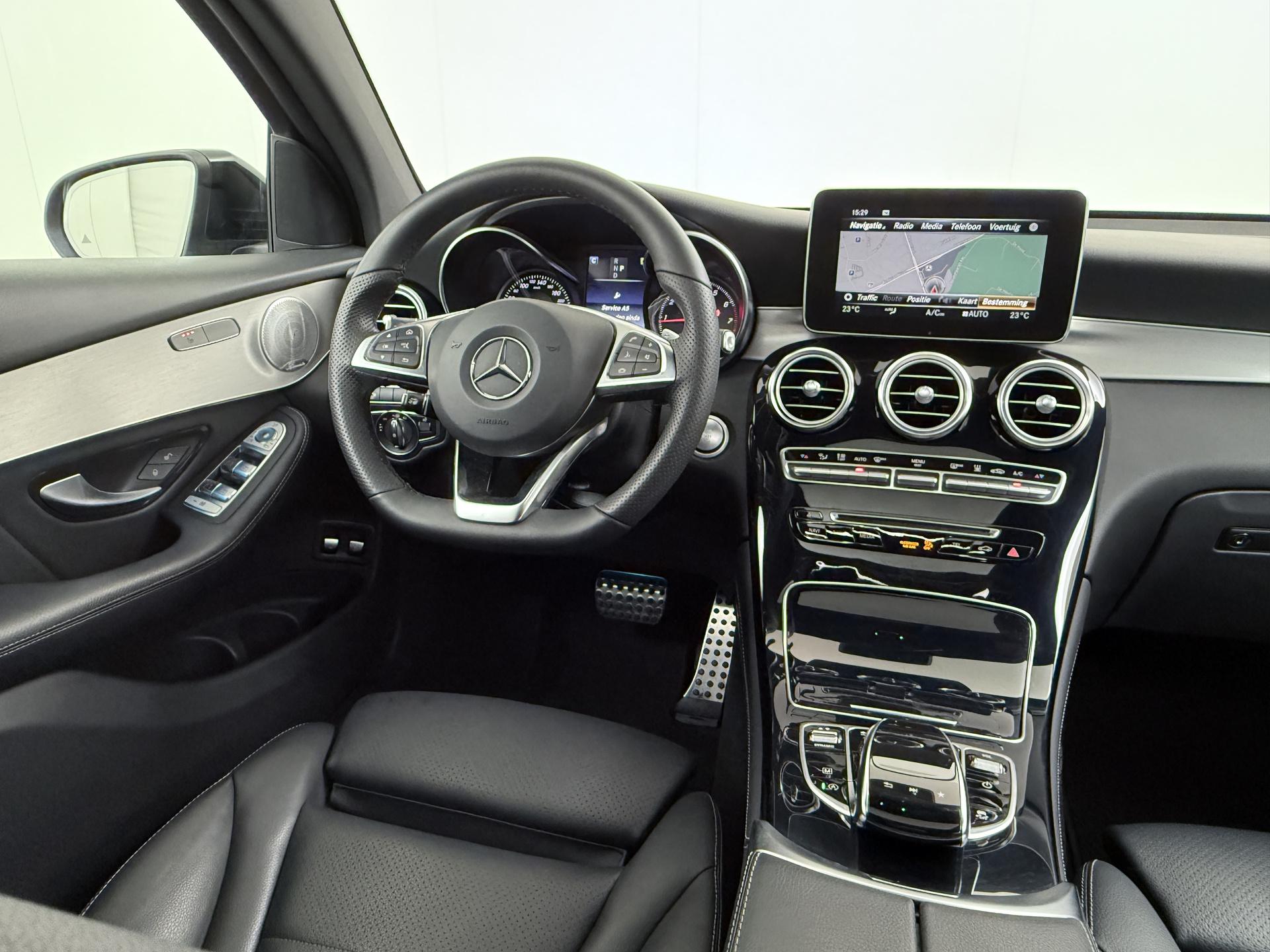 Mercedes-Benz GLC Coupé 300 4MATIC 22