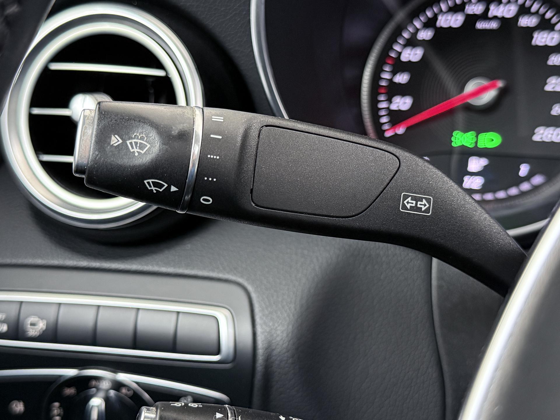 Mercedes-Benz GLC Coupé 300 4MATIC 26