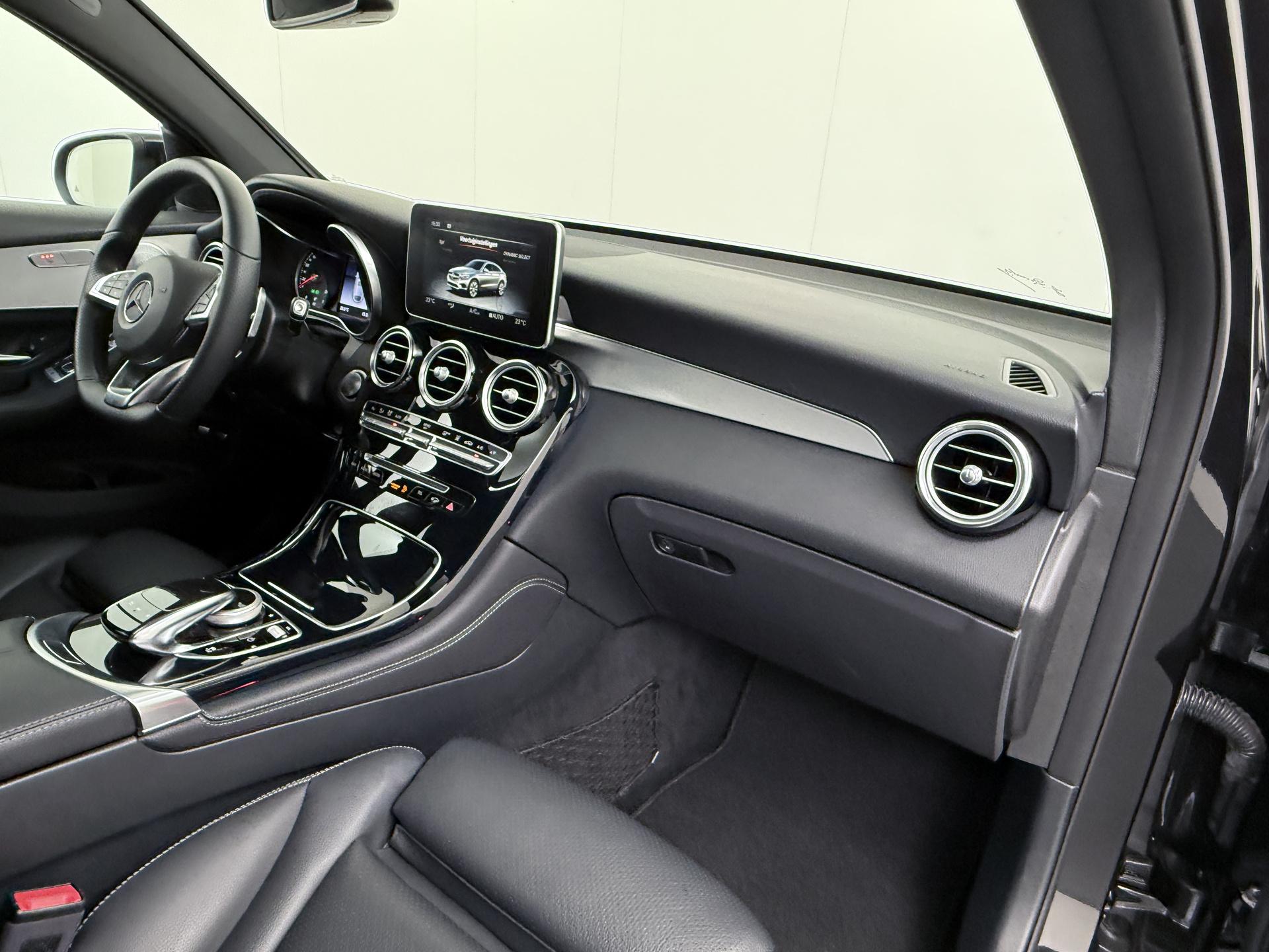 Mercedes-Benz GLC Coupé 300 4MATIC 42