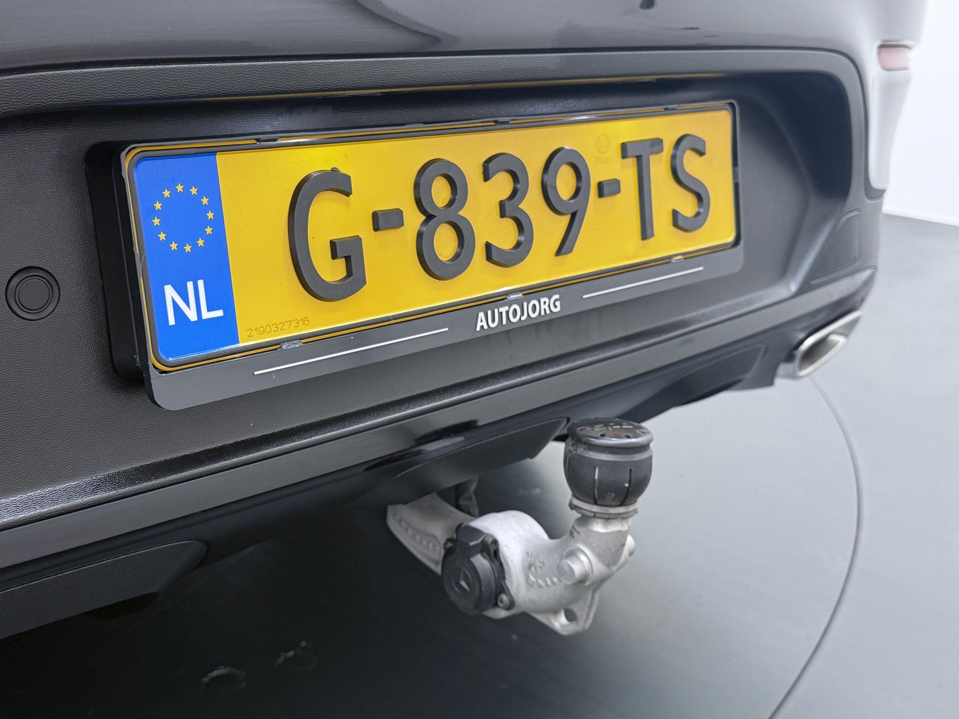 Mercedes-Benz GLC Coupé 300 4MATIC 8