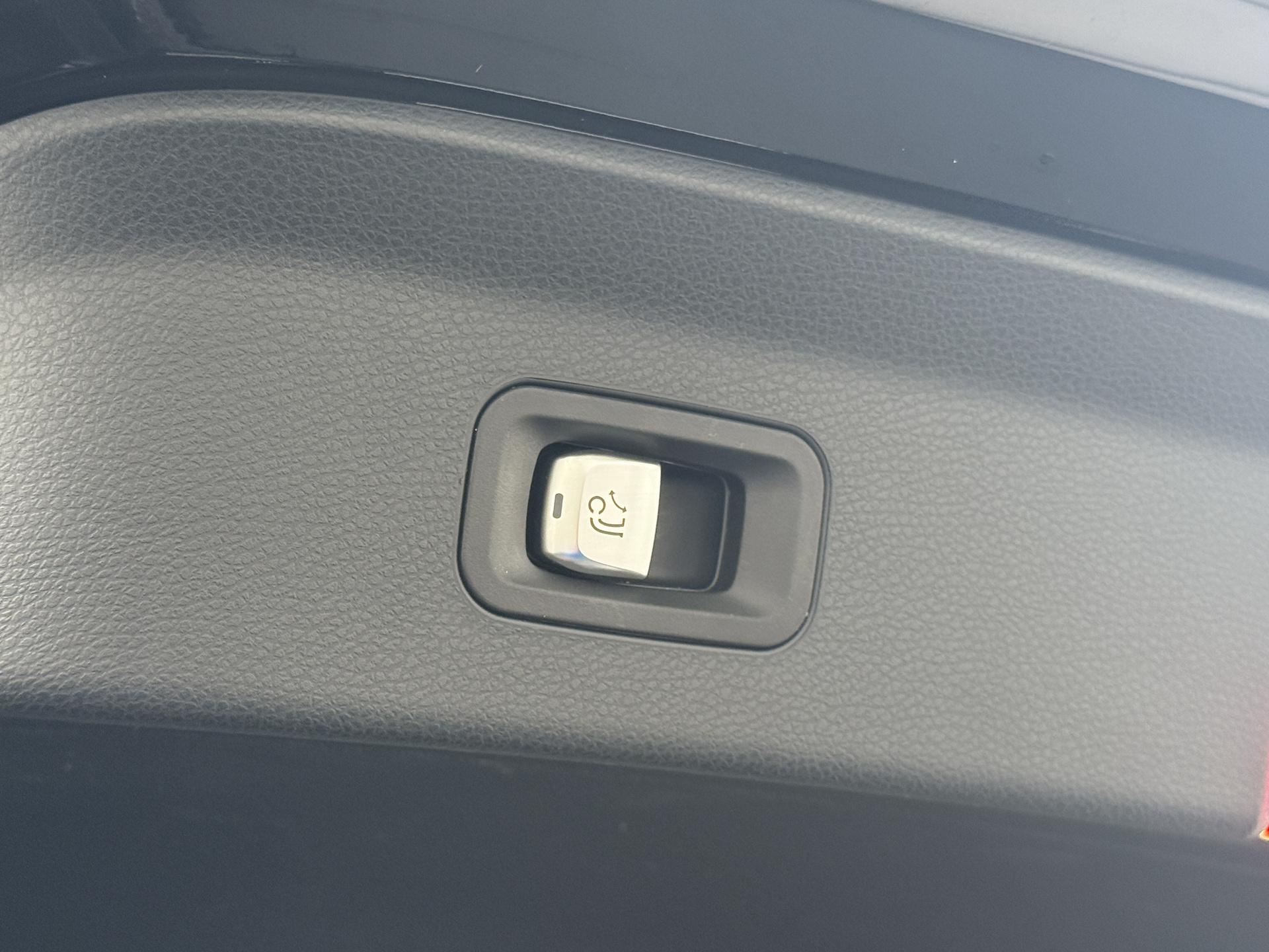 Mercedes-Benz GLC Coupé 300 4MATIC 9