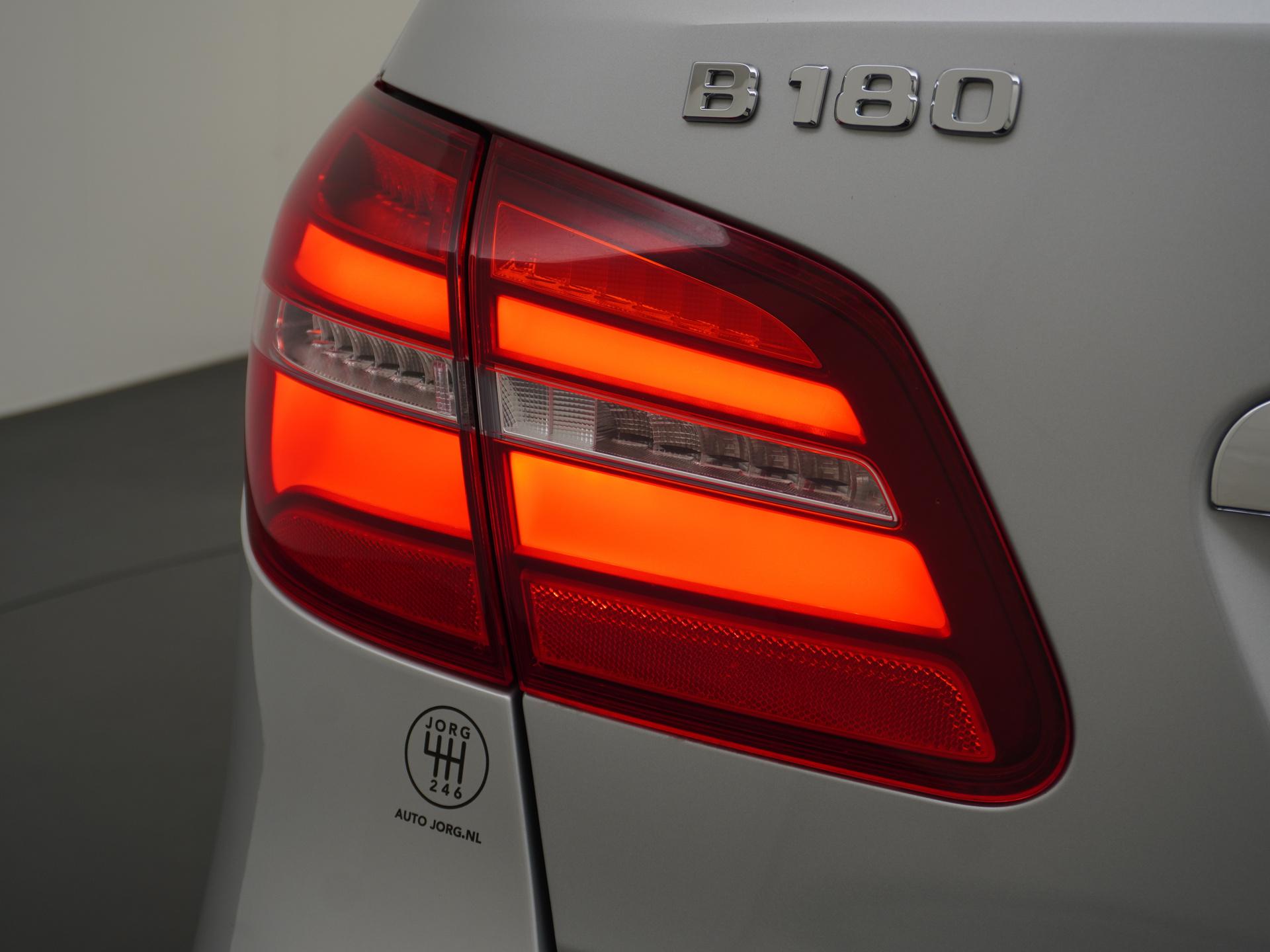 Mercedes-Benz B-Klasse 180 Ambition 13