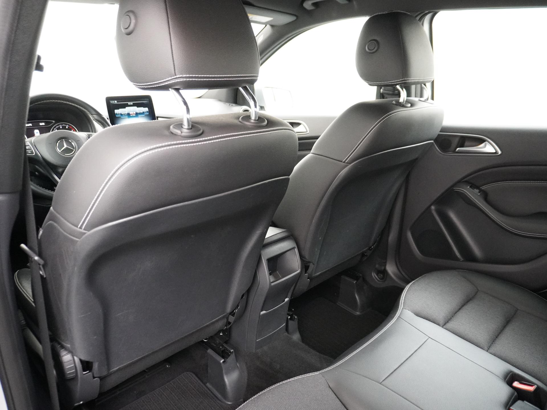 Mercedes-Benz B-Klasse 180 Ambition 17