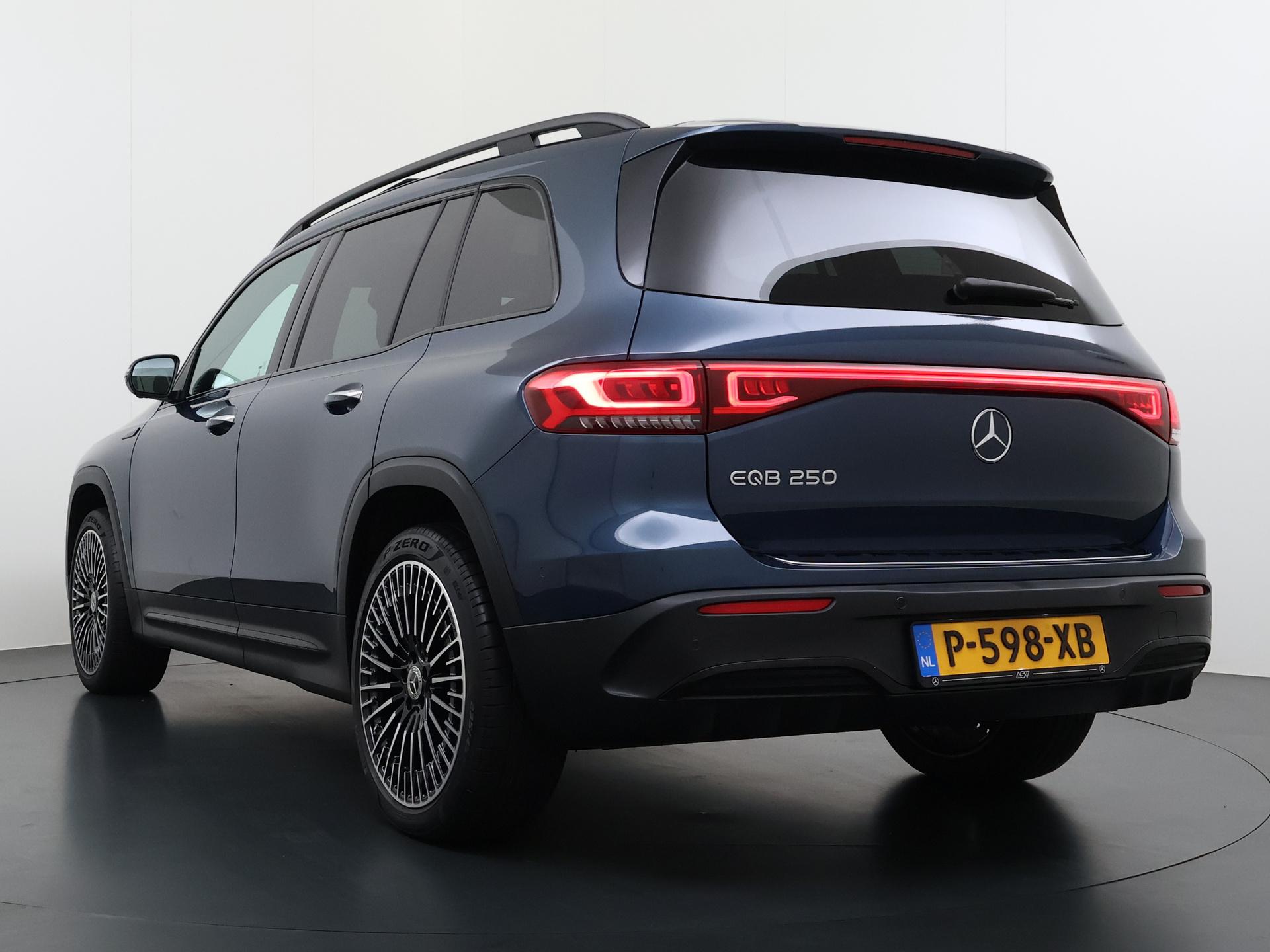 Mercedes-Benz EQB 250 AMG-Line 67 kWh Accu 4