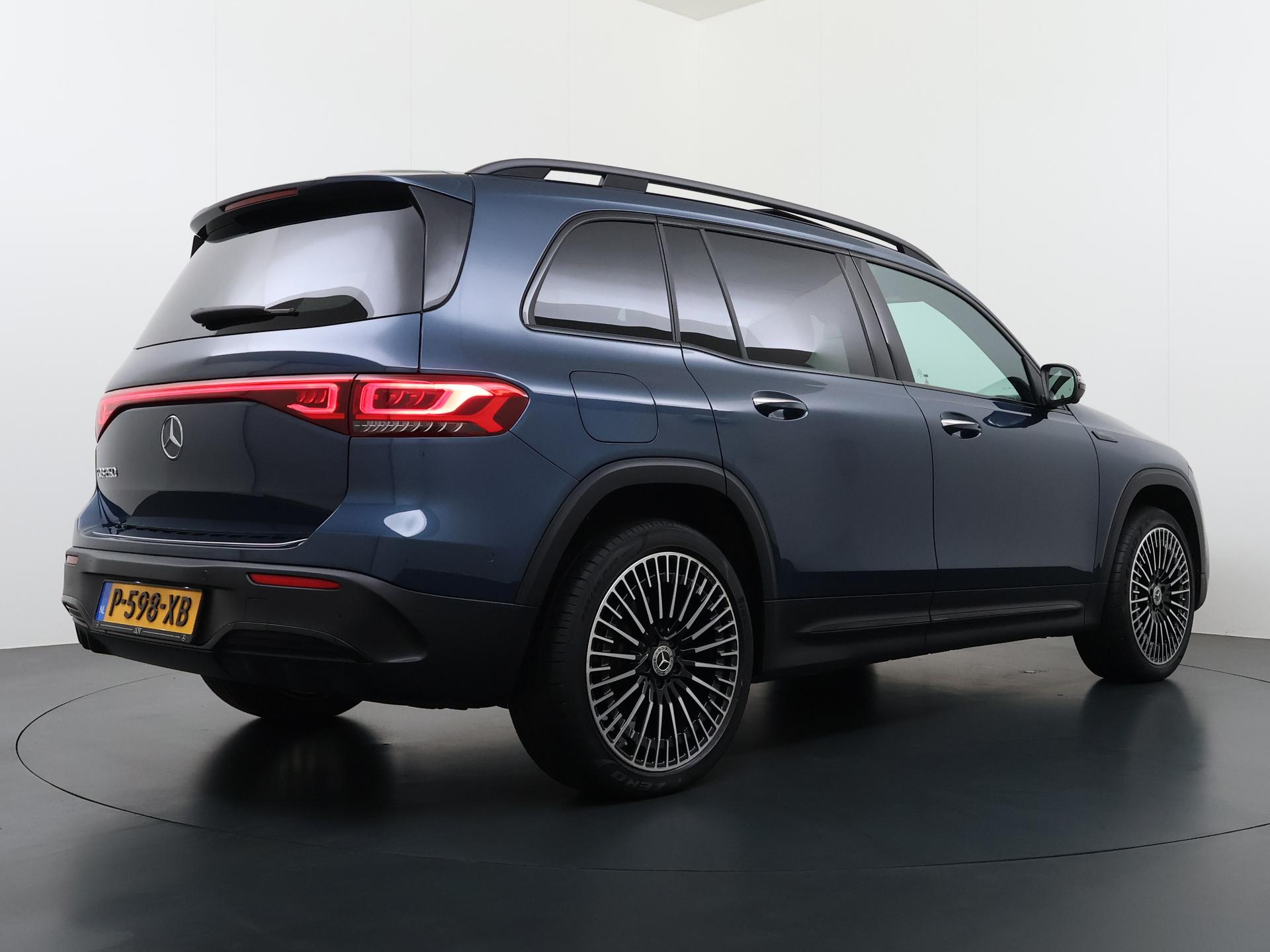 Mercedes-Benz EQB 250 AMG-Line 67 kWh Accu 8