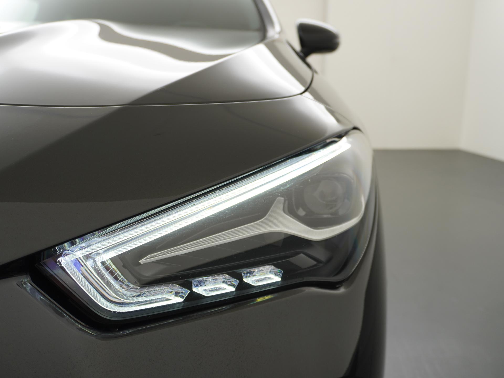 Mercedes-Benz CLA-Klasse Shooting Brake 250 e Star Edition 18