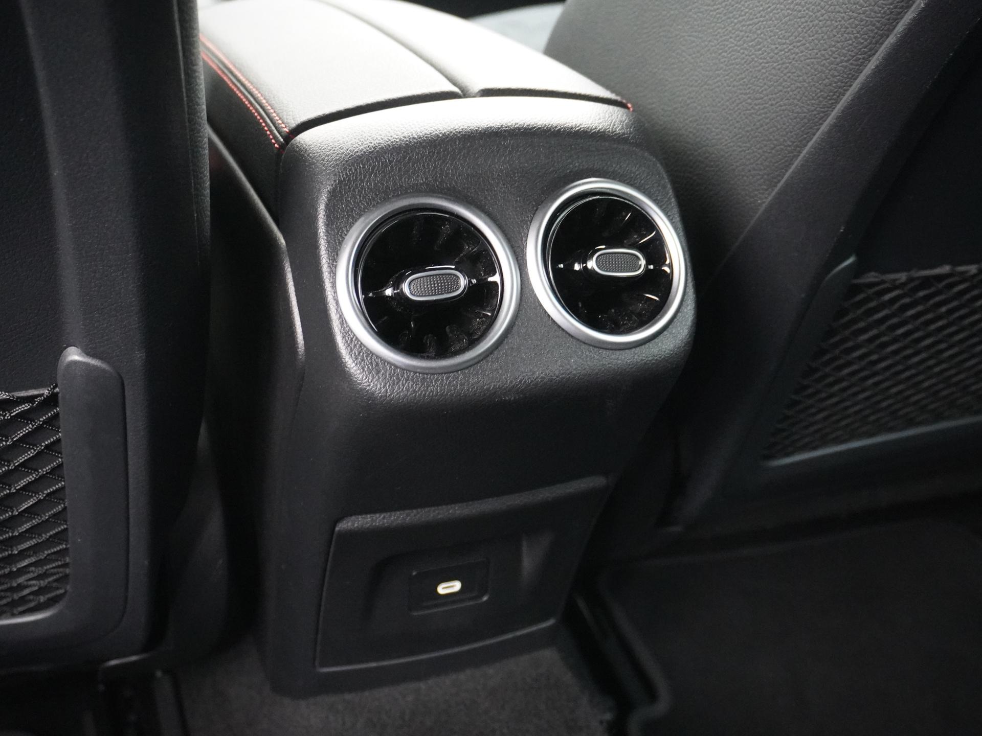 Mercedes-Benz CLA-Klasse Shooting Brake 250 e Star Edition 24