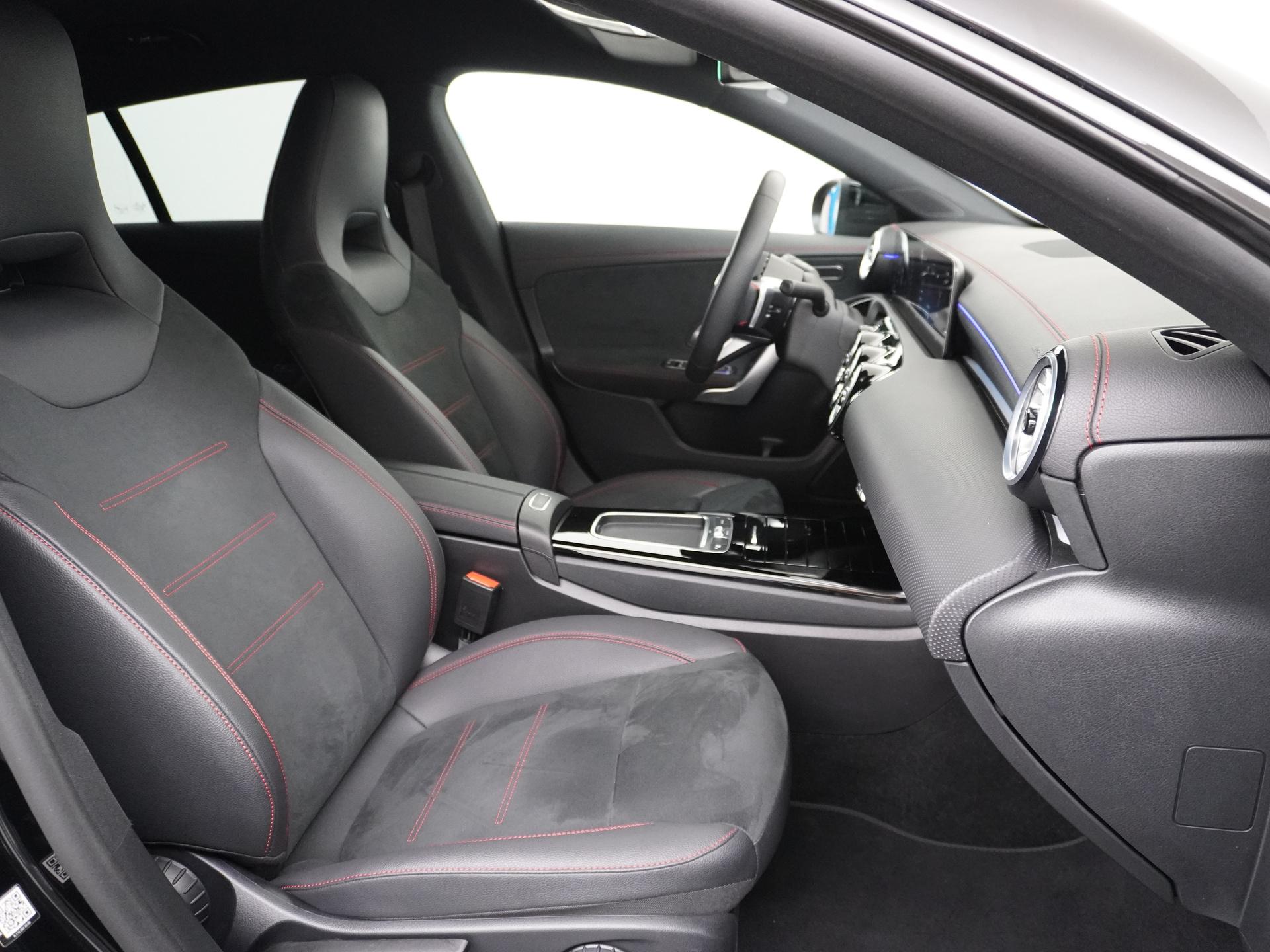 Mercedes-Benz CLA-Klasse Shooting Brake 250 e Star Edition 46