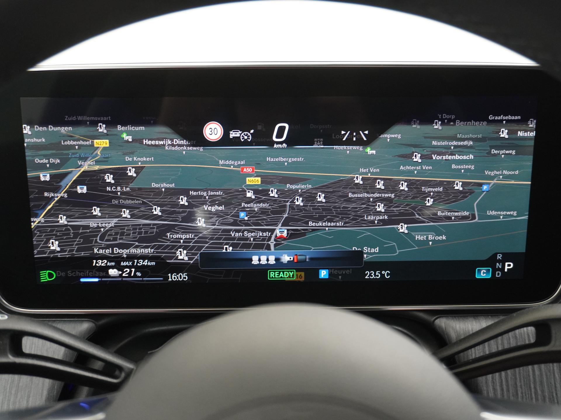 Mercedes-Benz EQE 300 Sport Edition 89 kWh 33